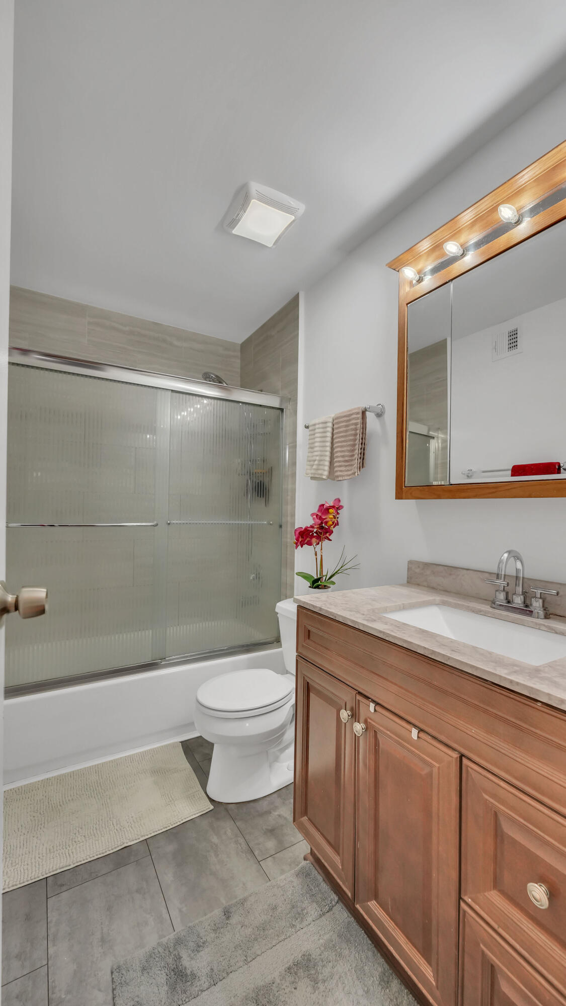 SAVANNAH AT RIVERSIDE CONDO - Residential