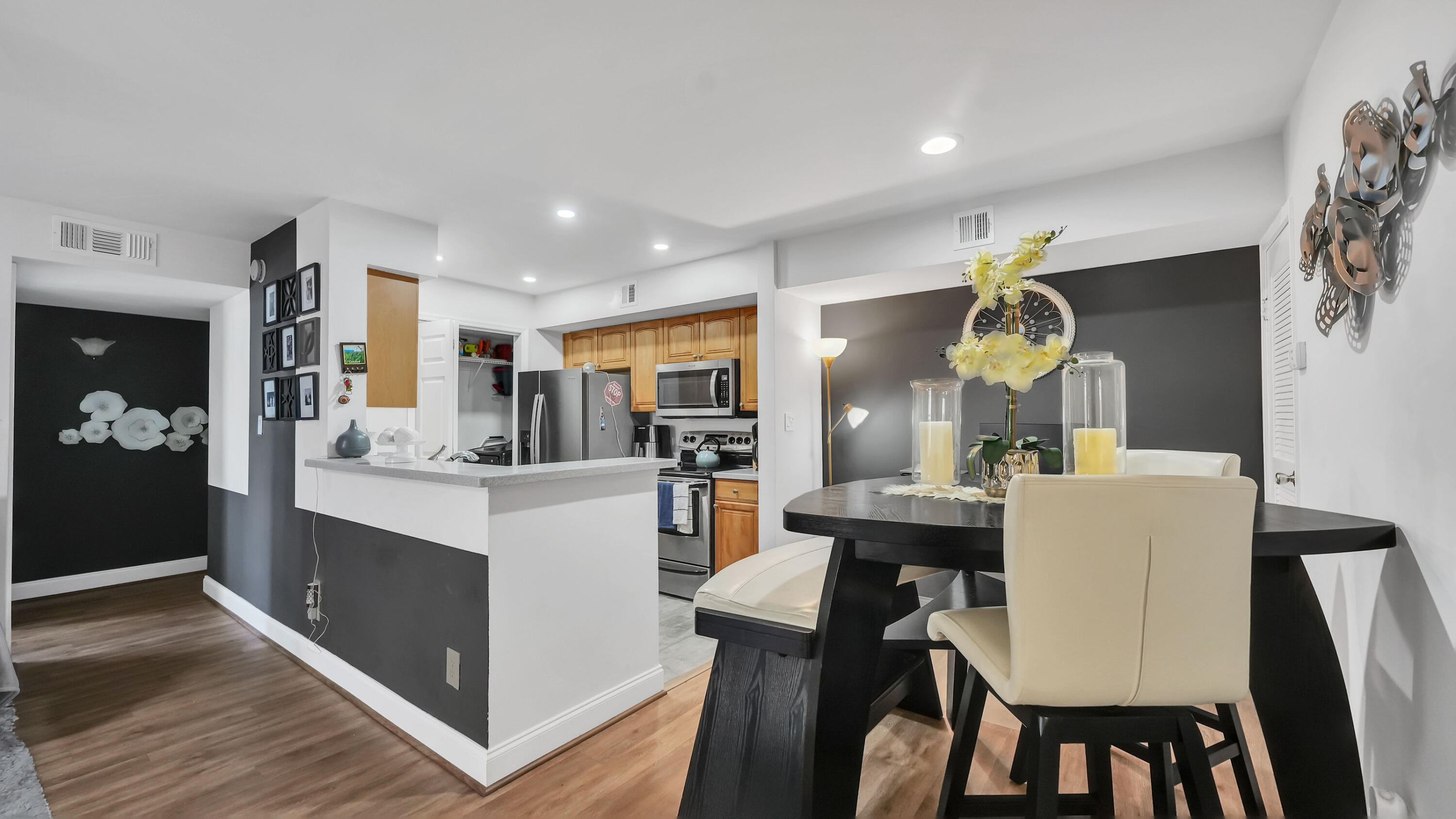 SAVANNAH AT RIVERSIDE CONDO - Residential