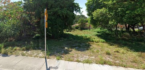 A home in Deerfield Beach