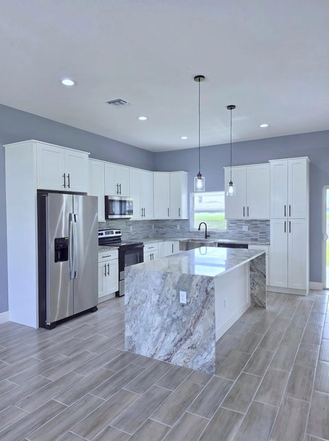 Tiny photo for 1260 LARKSPUR Street SE, Palm Bay, FL 32909 (MLS # B26090658)