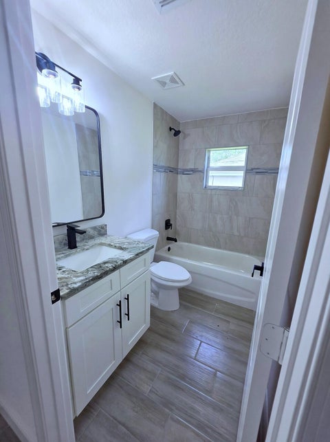 Tiny photo for 1260 LARKSPUR Street SE, Palm Bay, FL 32909 (MLS # B26090658)