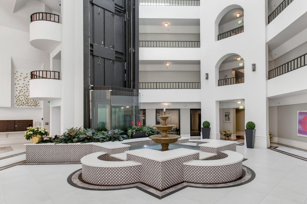 Photo of 140 SE 5th Avenue #448, Boca Raton, FL 33432 (MLS # R11118654)