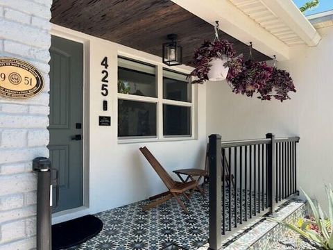 425 32nd Street West Palm Beach FL 33407