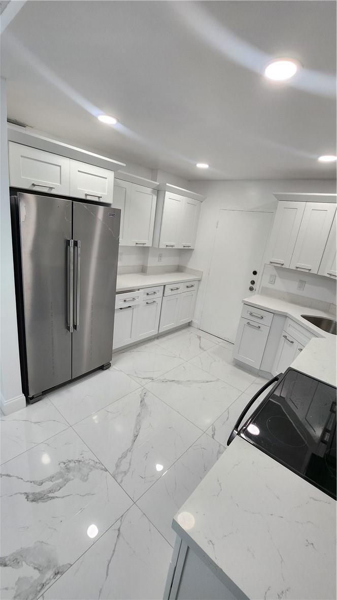 THE LAKES OF INVERRARY - Residential Lease