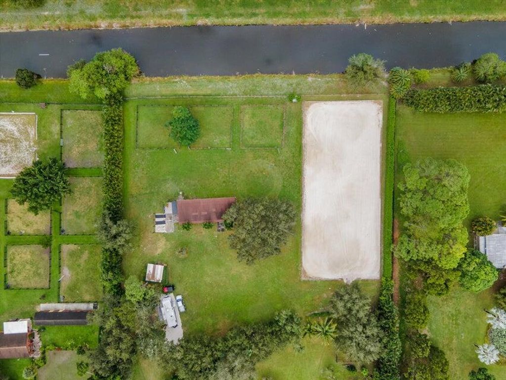 Photo of 16693 Deer Path Lane, Wellington, FL 33470 (MLS # R11162416)