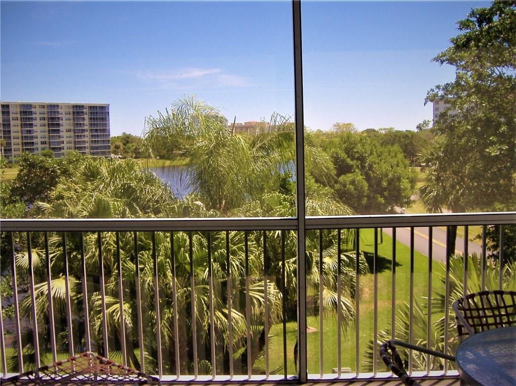 PALM AIRE COUNTRY CLUB - Residential