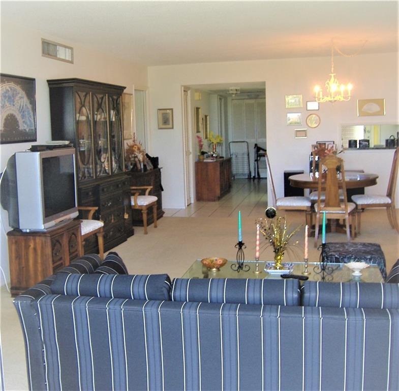 PALM AIRE COUNTRY CLUB - Residential