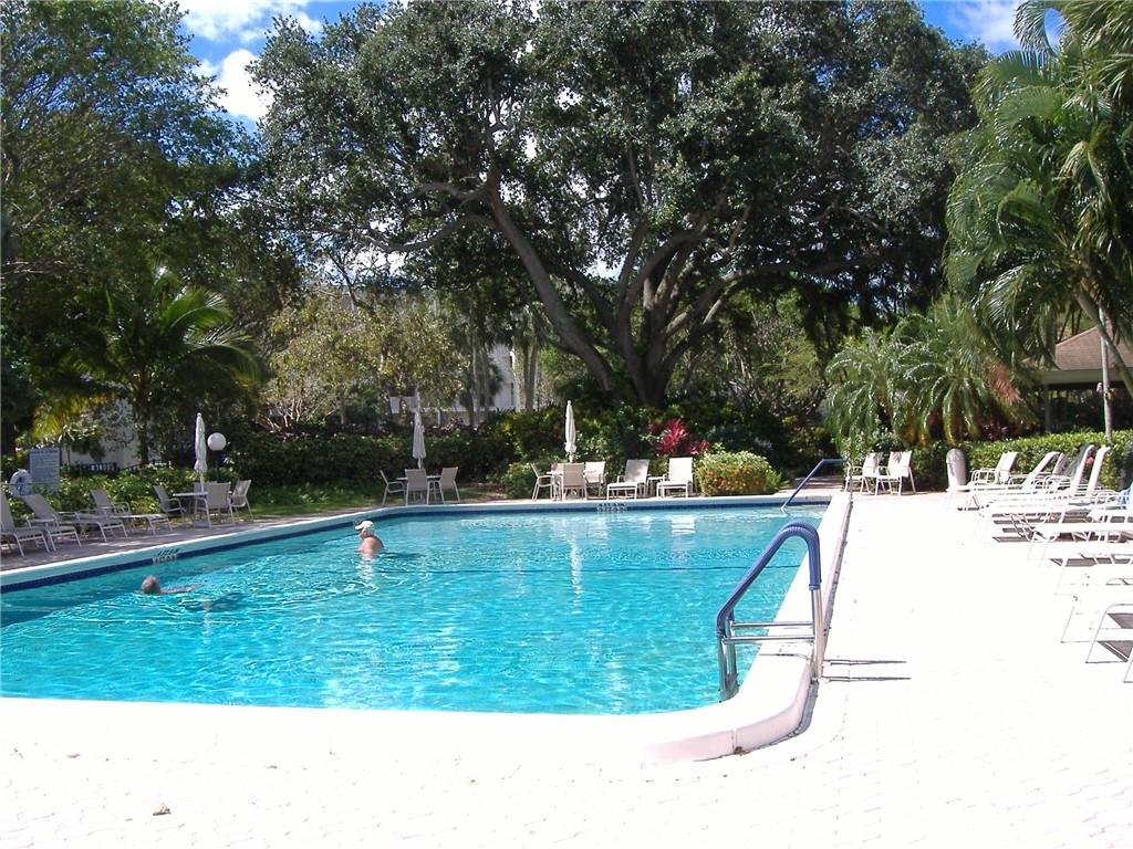 PALM AIRE COUNTRY CLUB - Residential