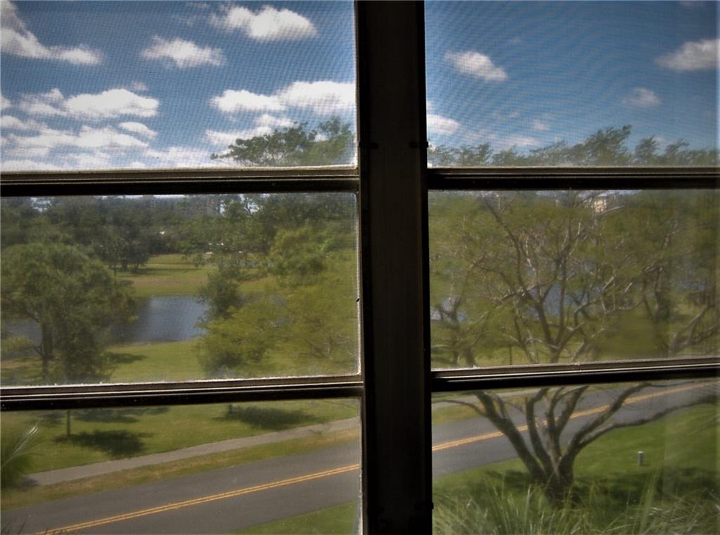 PALM AIRE COUNTRY CLUB - Residential