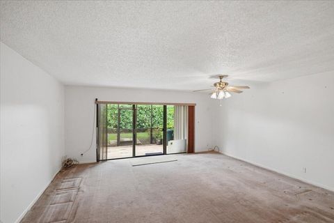 Tiny photo for 275 Jacaranda Drive, Plantation, FL 33324 (MLS # B26037538)