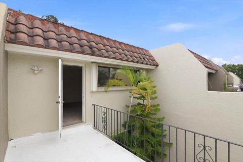 Tiny photo for 275 Jacaranda Drive, Plantation, FL 33324 (MLS # B26037538)