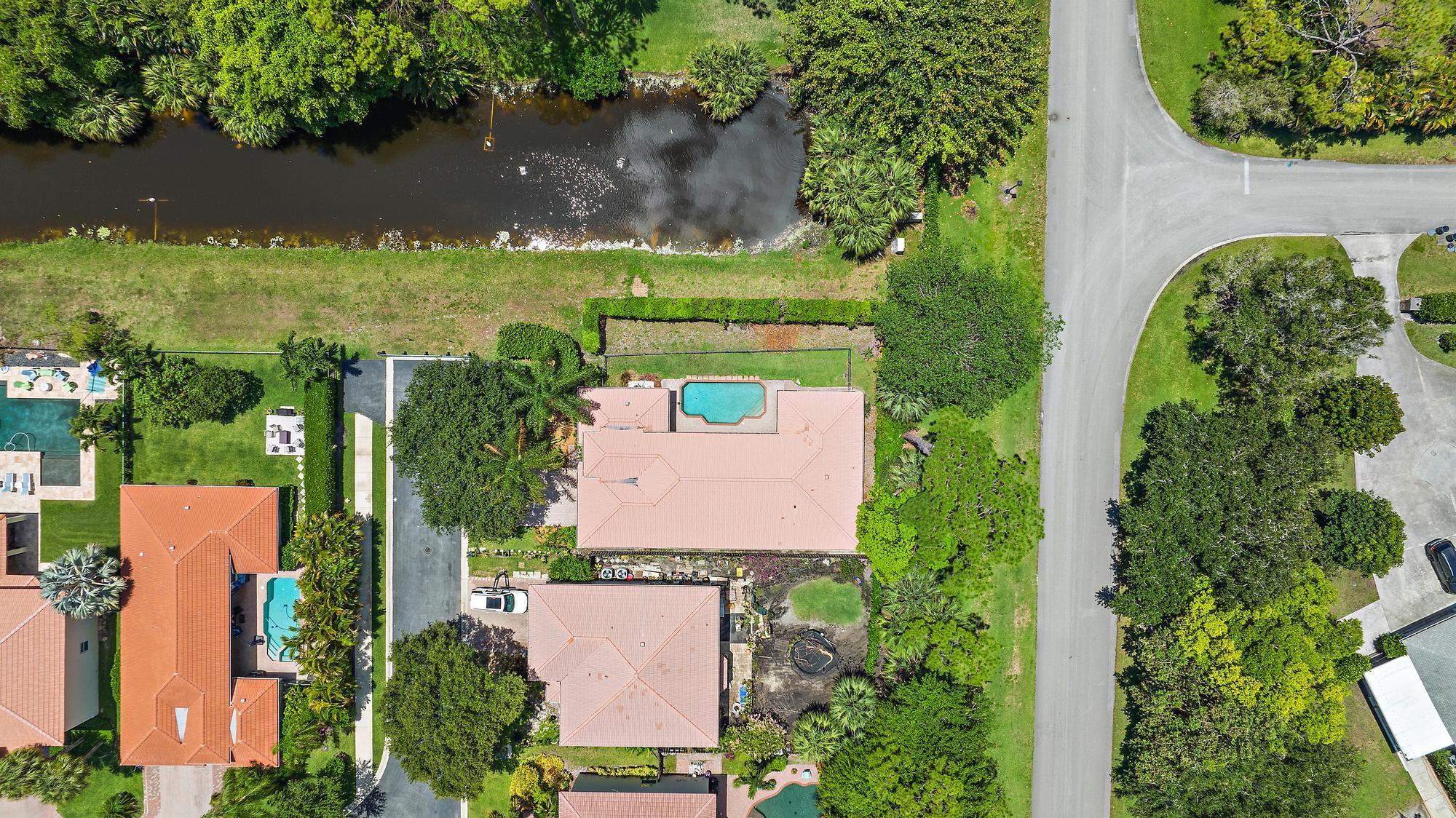 HIDDEN HOLLOW - Residential