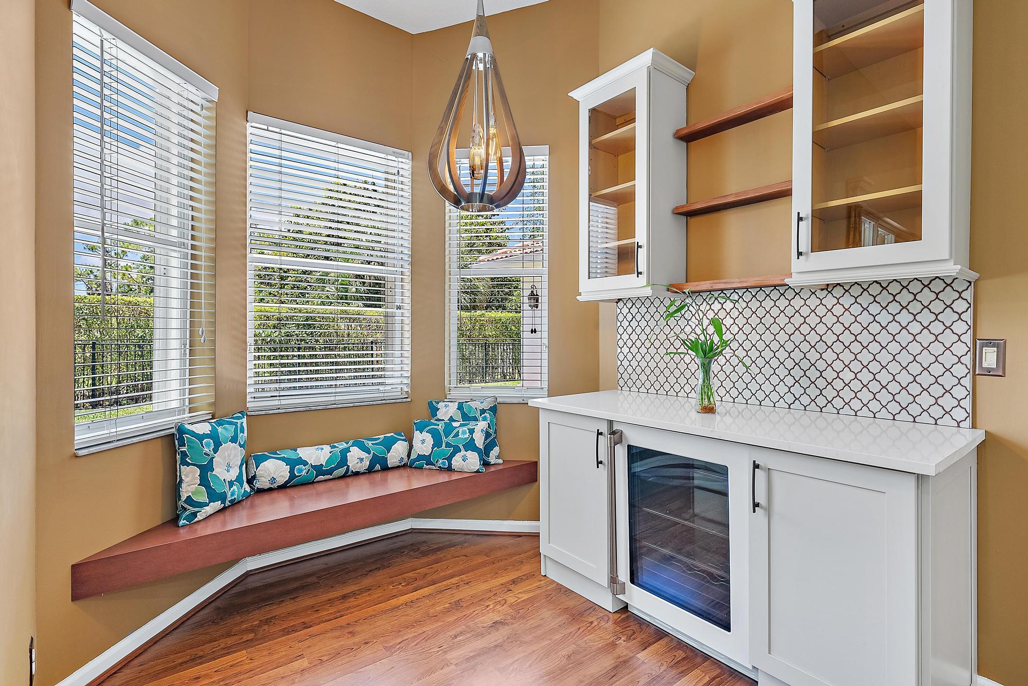 HIDDEN HOLLOW - Residential