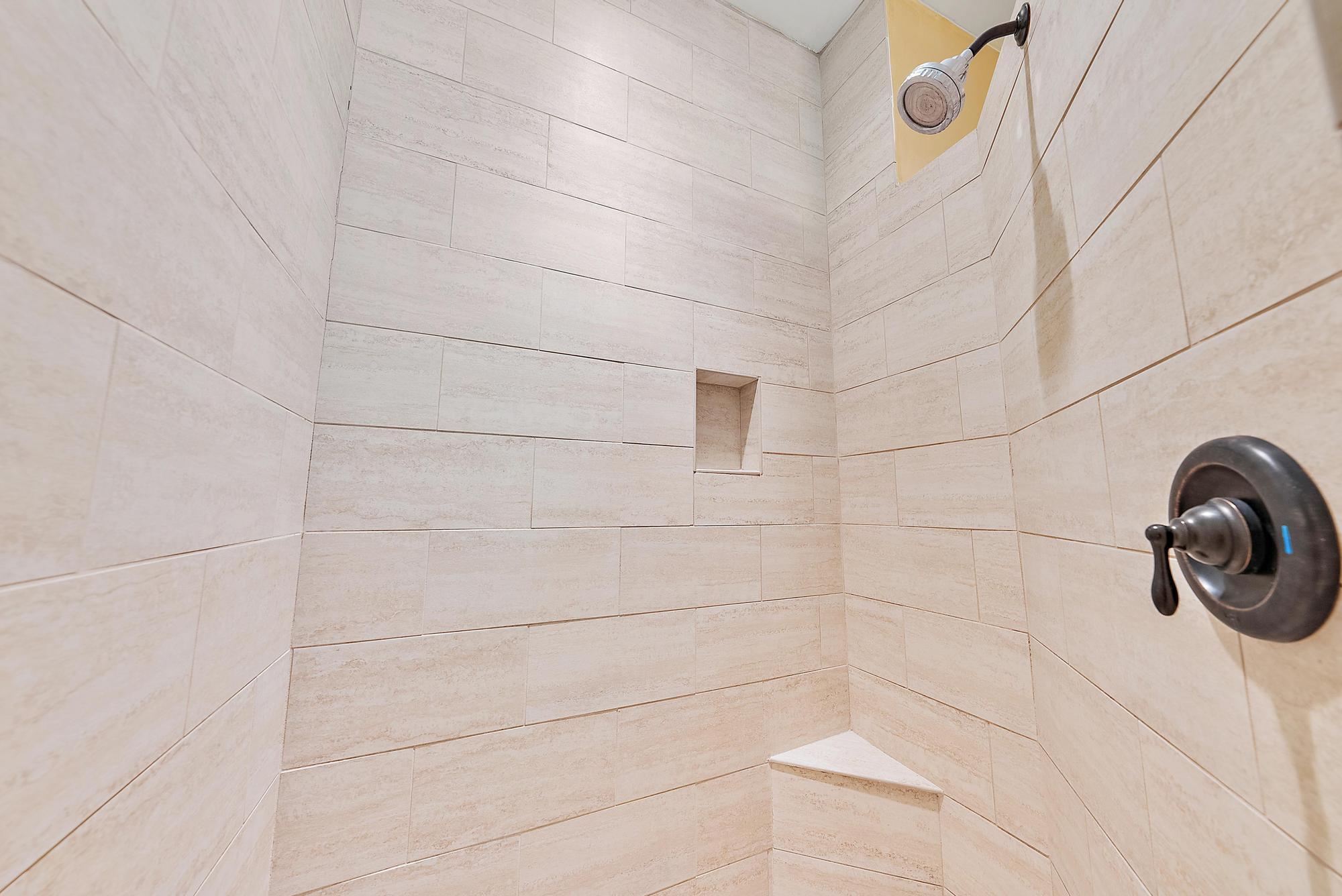 HIDDEN HOLLOW - Residential