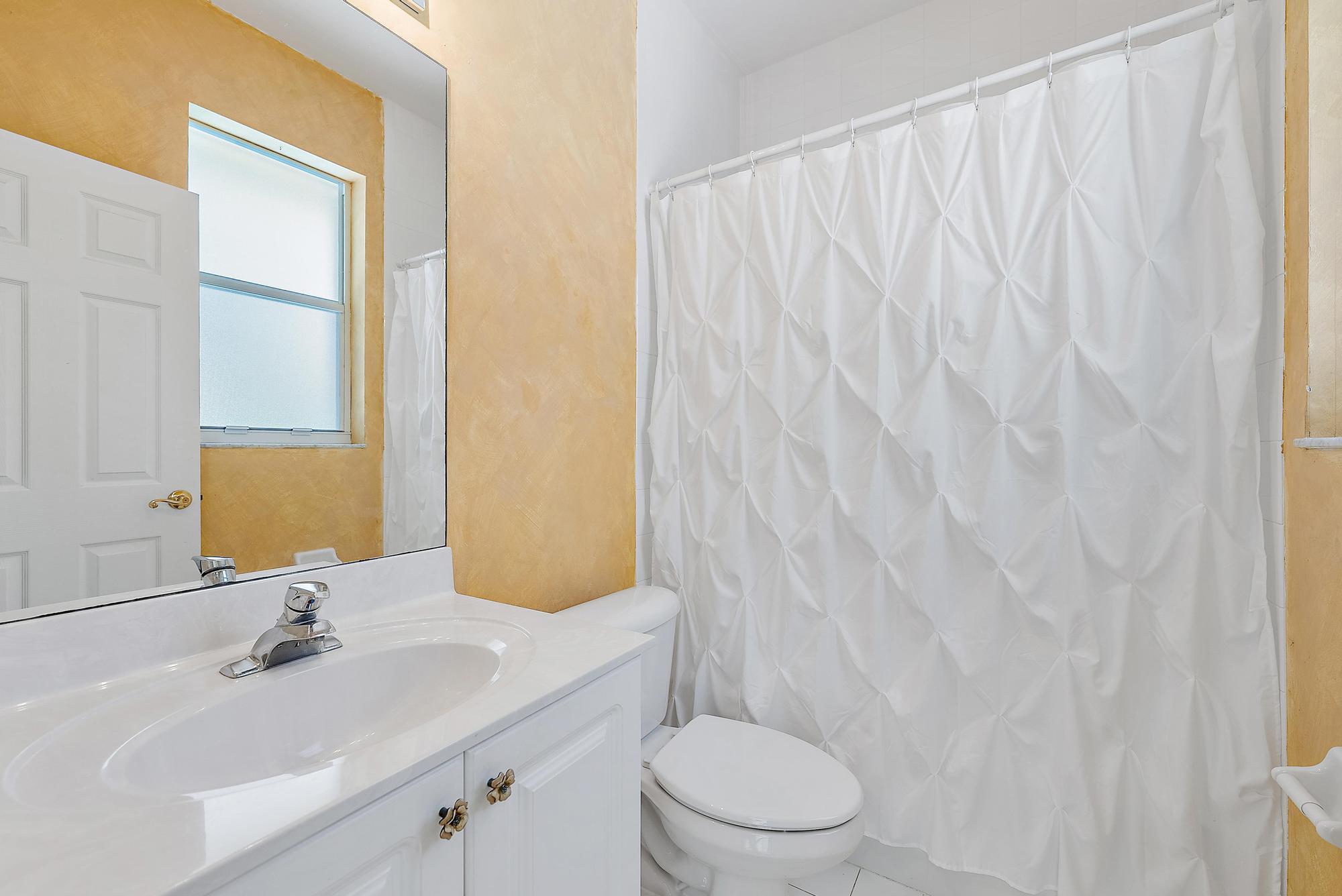 HIDDEN HOLLOW - Residential