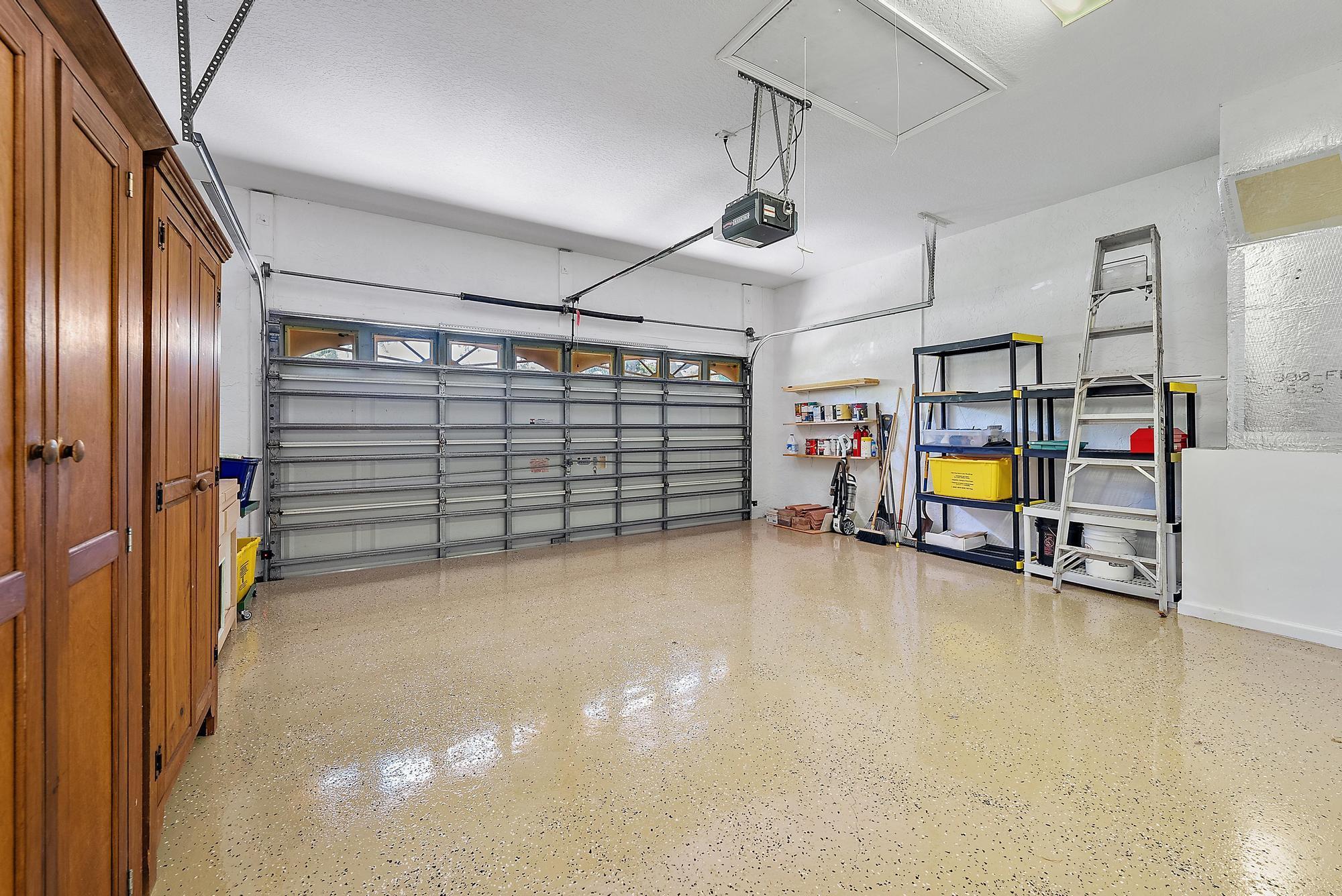 HIDDEN HOLLOW - Residential