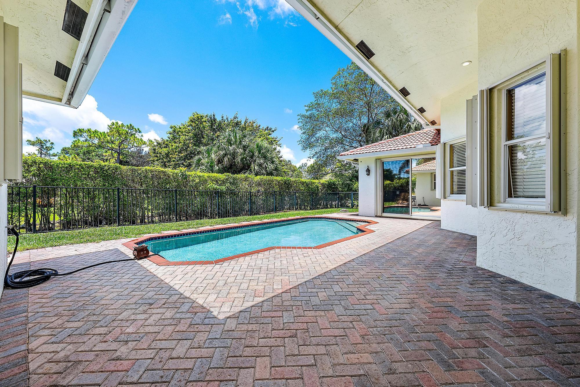 HIDDEN HOLLOW - Residential