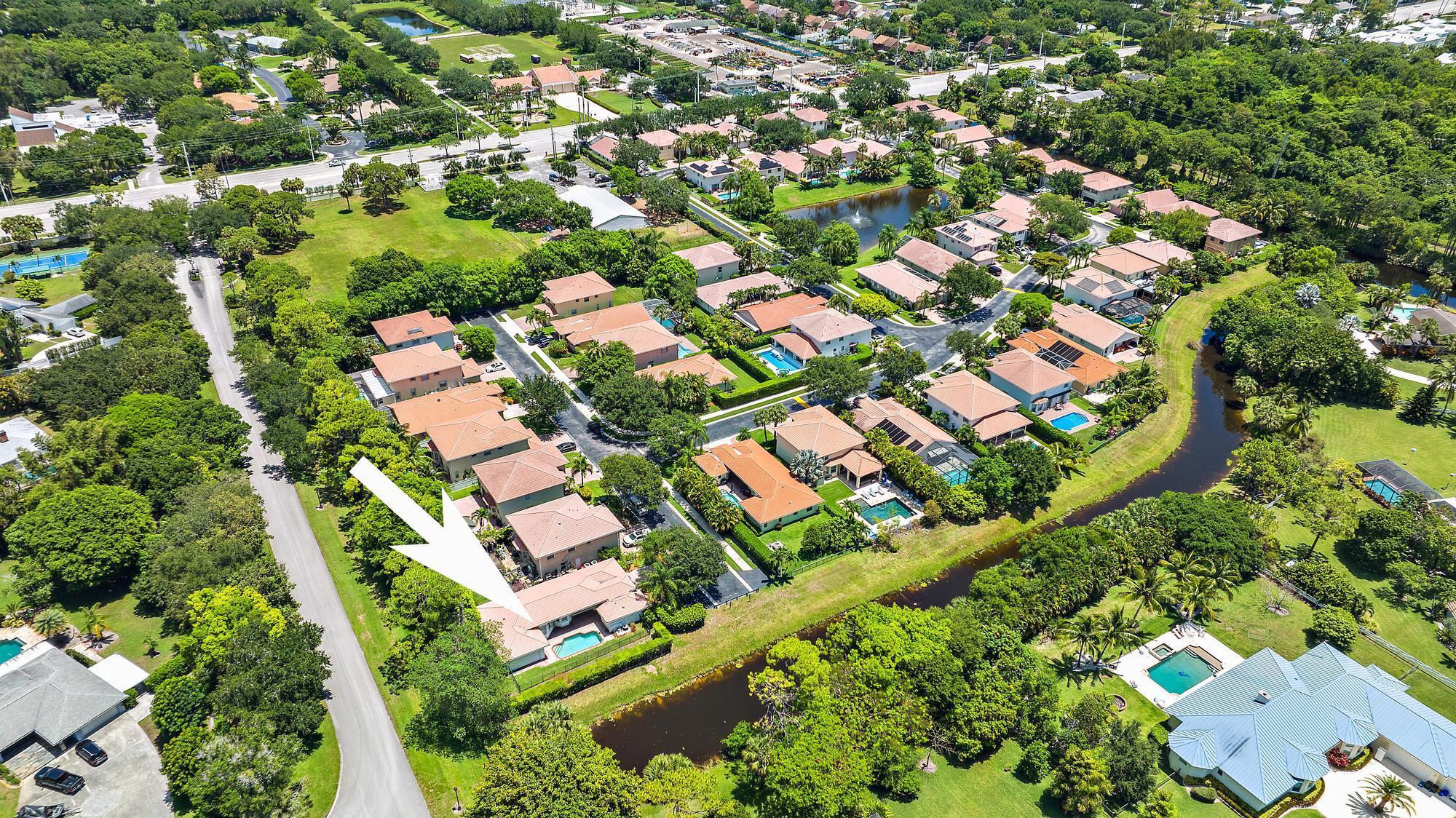 HIDDEN HOLLOW - Residential