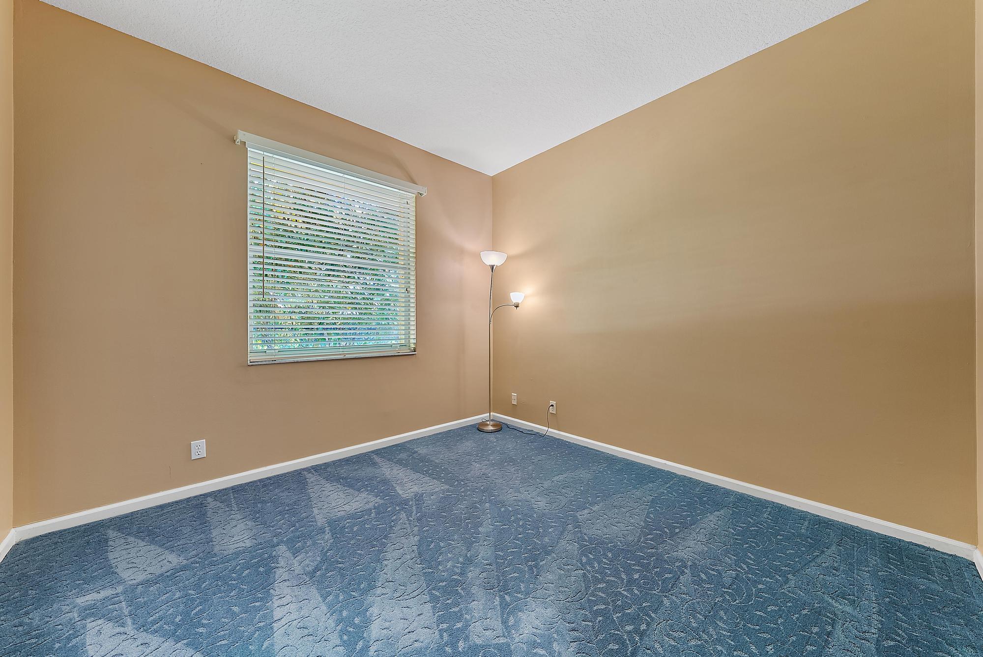 HIDDEN HOLLOW - Residential