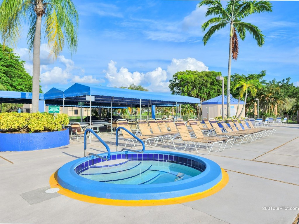 Sunrise Lakes Phase 4 - Residential