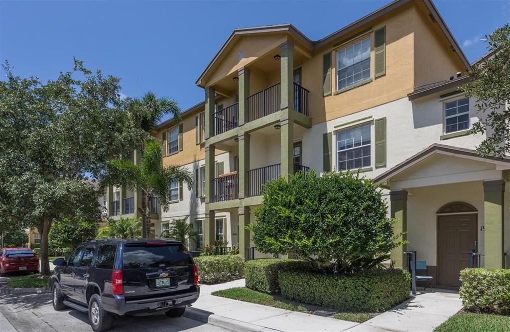 Photo of 1946 SE Avon Park Drive, Port Saint Lucie, FL 34952 (MLS # R10623340)