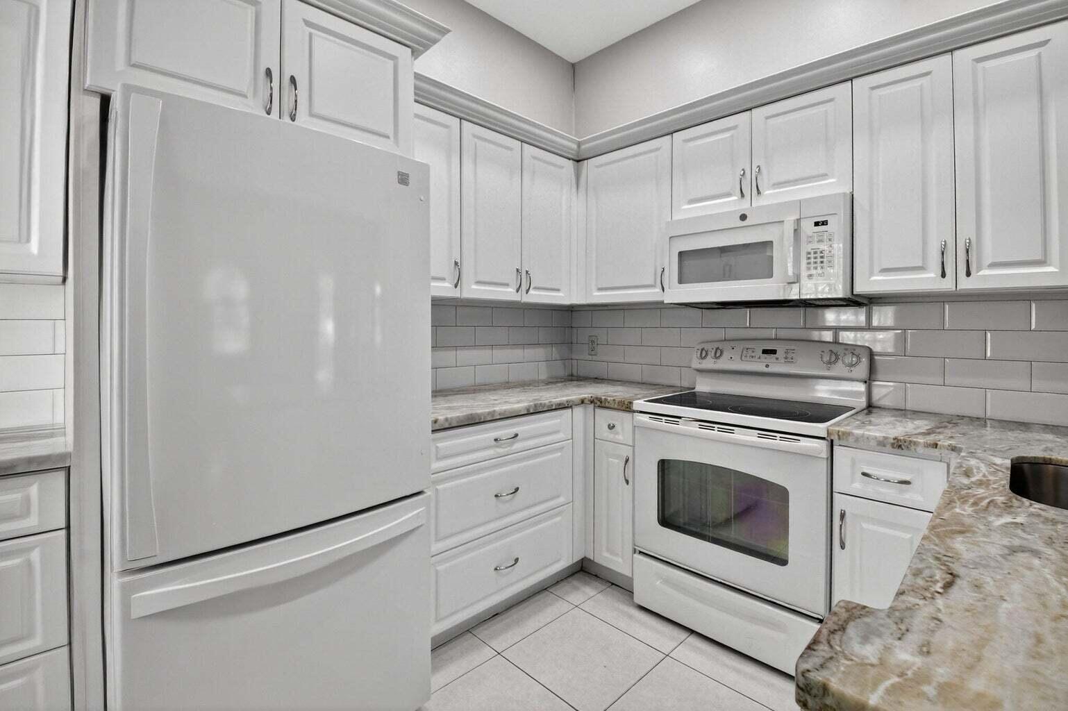 PLATINA / ALEXANDRA VILLA - Residential Lease