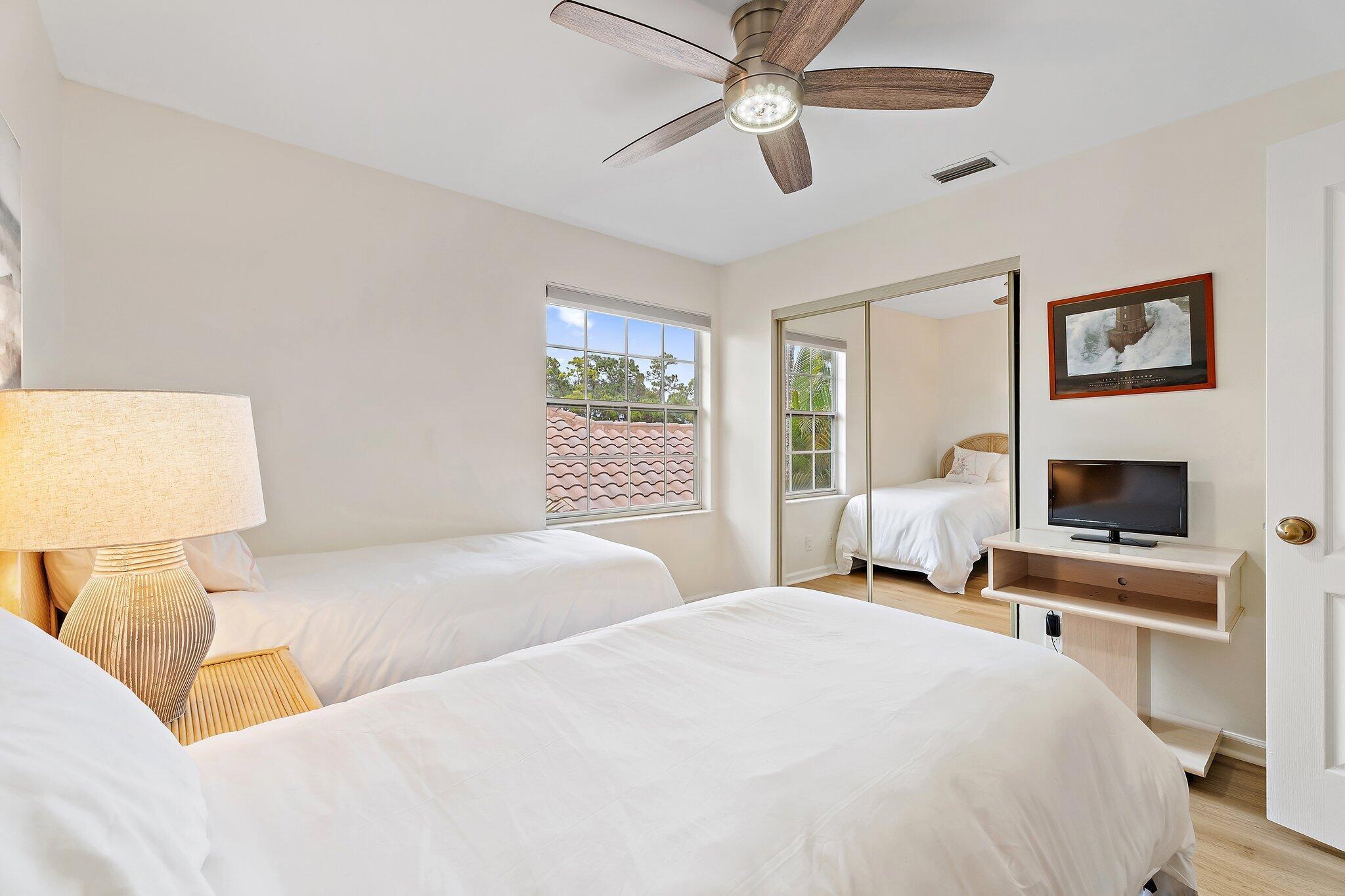 PGA RESORT COMMUNITY OF E - Residential Lease
