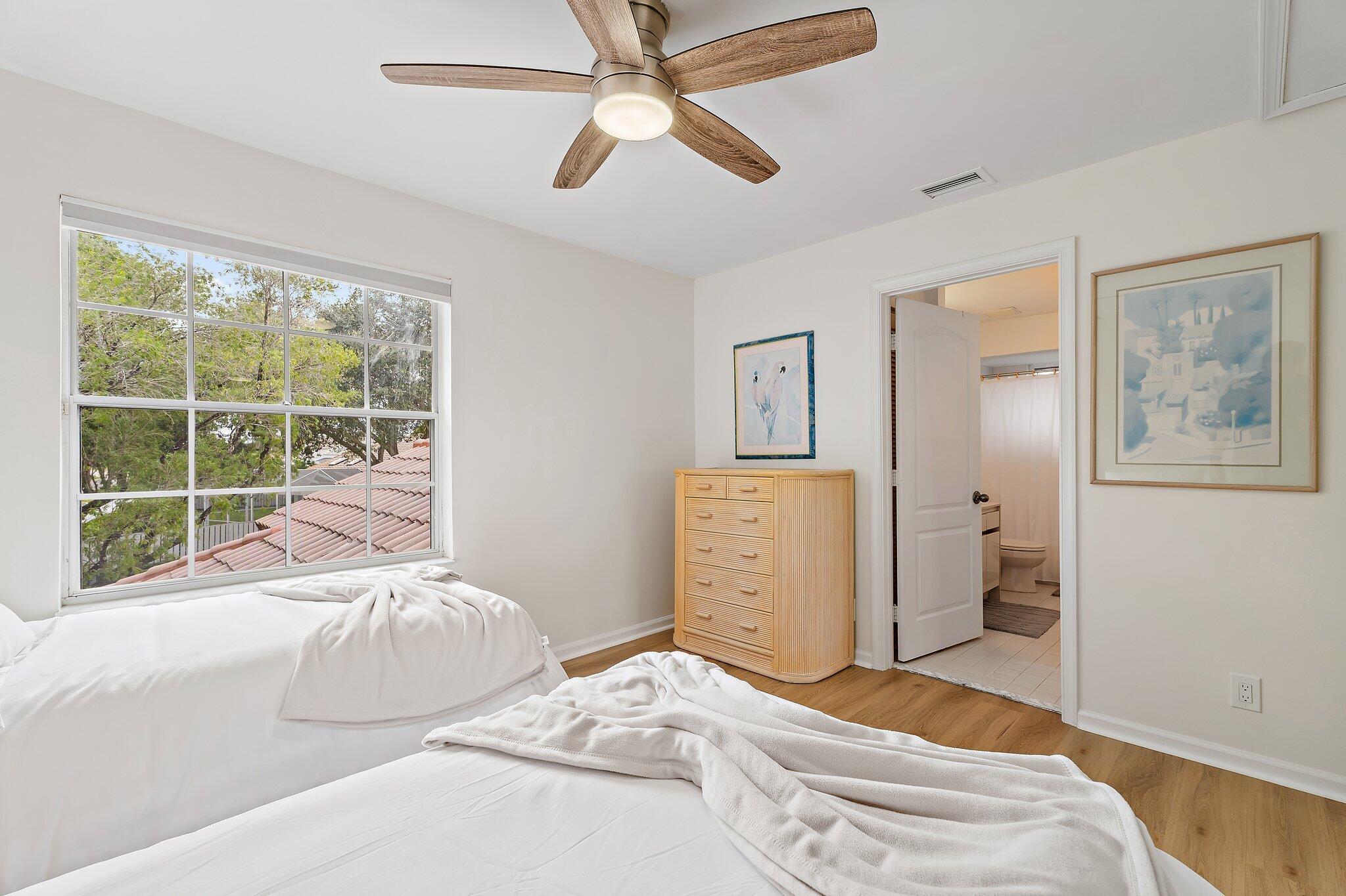 PGA RESORT COMMUNITY OF E - Residential Lease