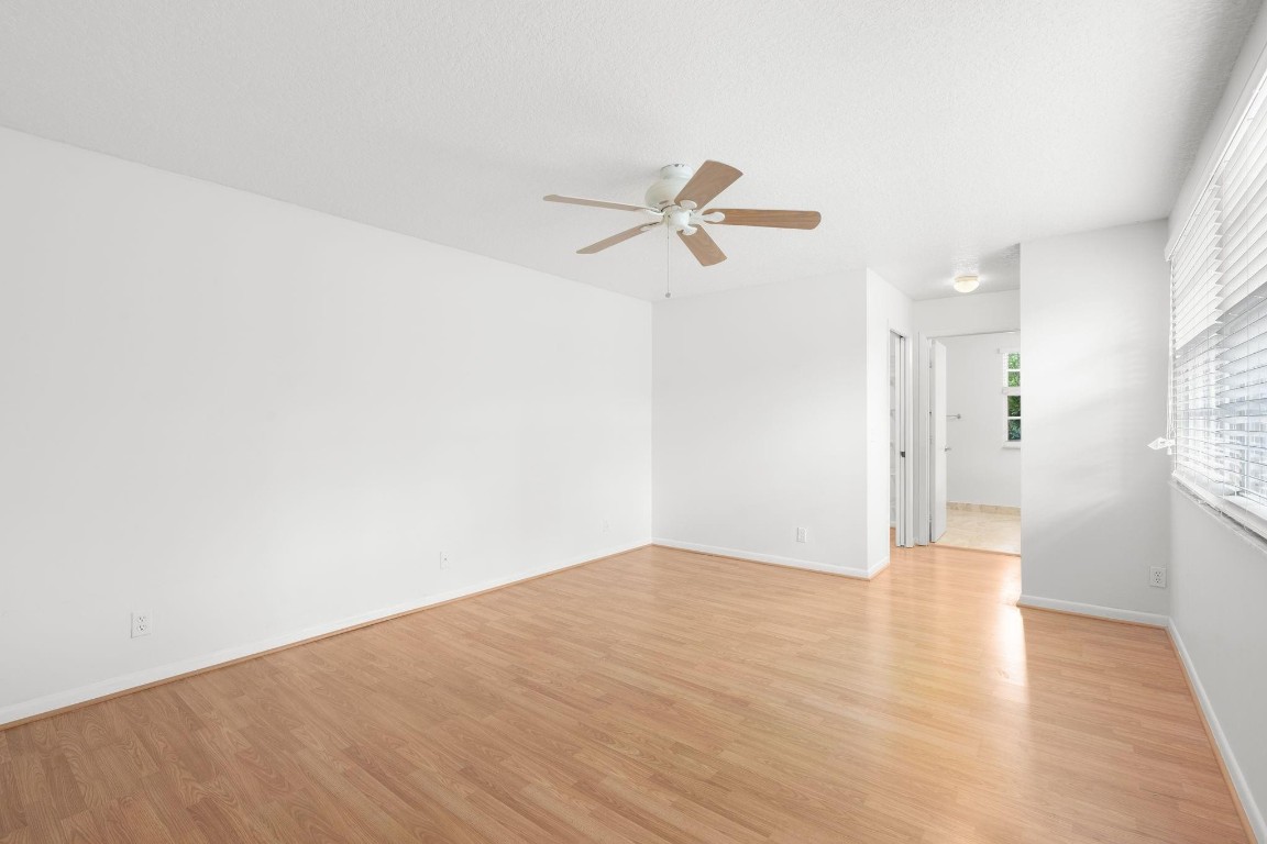 EMBASSY LAKES - Residential