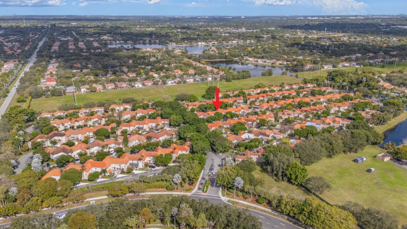 EMBASSY LAKES - Residential