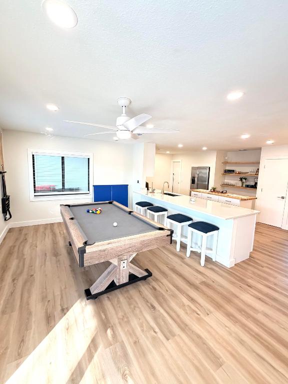 SECOND / FIRST REPLAT IN SEBASTIAN HIGHLANDS UNIT - Residential