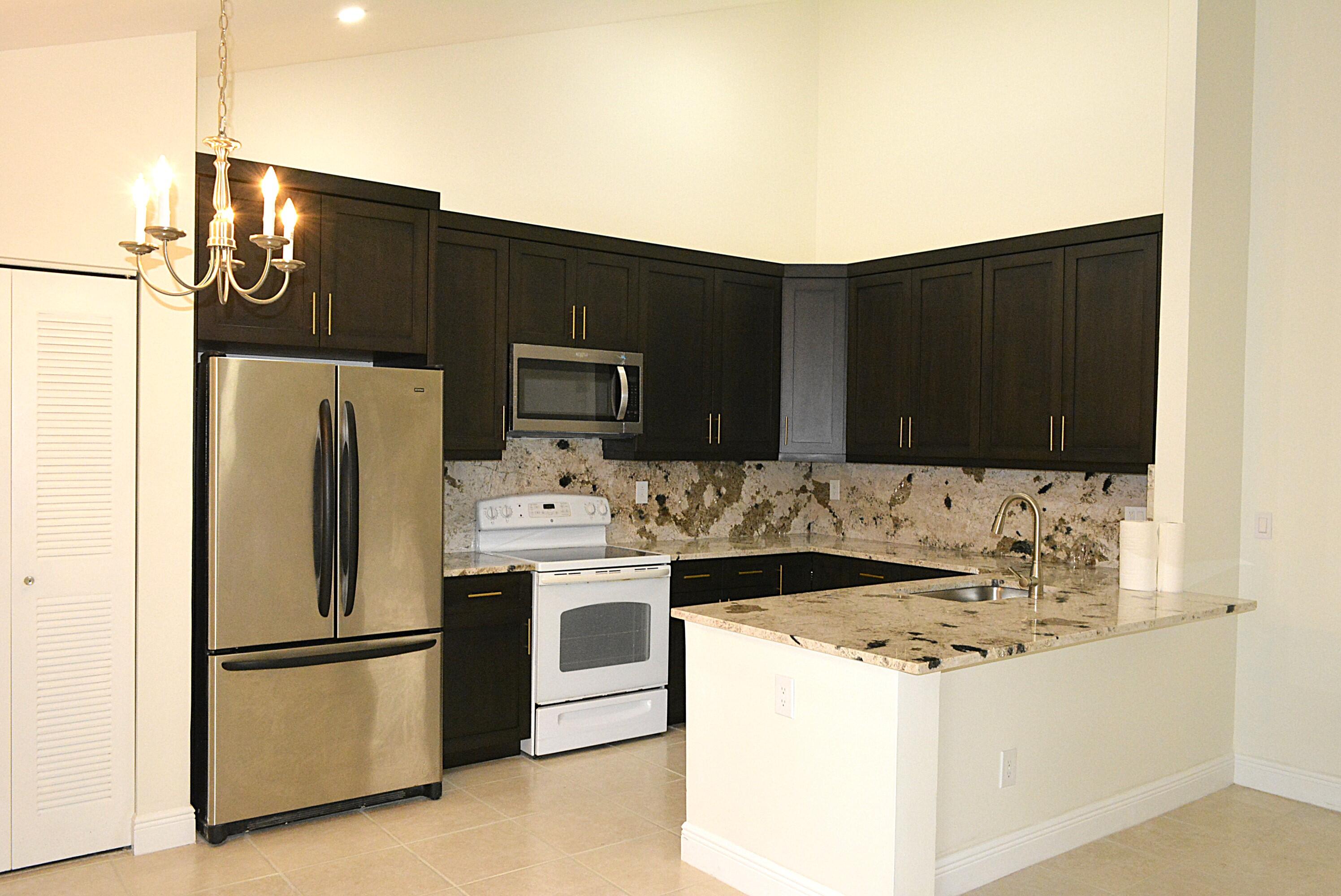 SUMMIT PINES UNIT 3 - Residential Lease