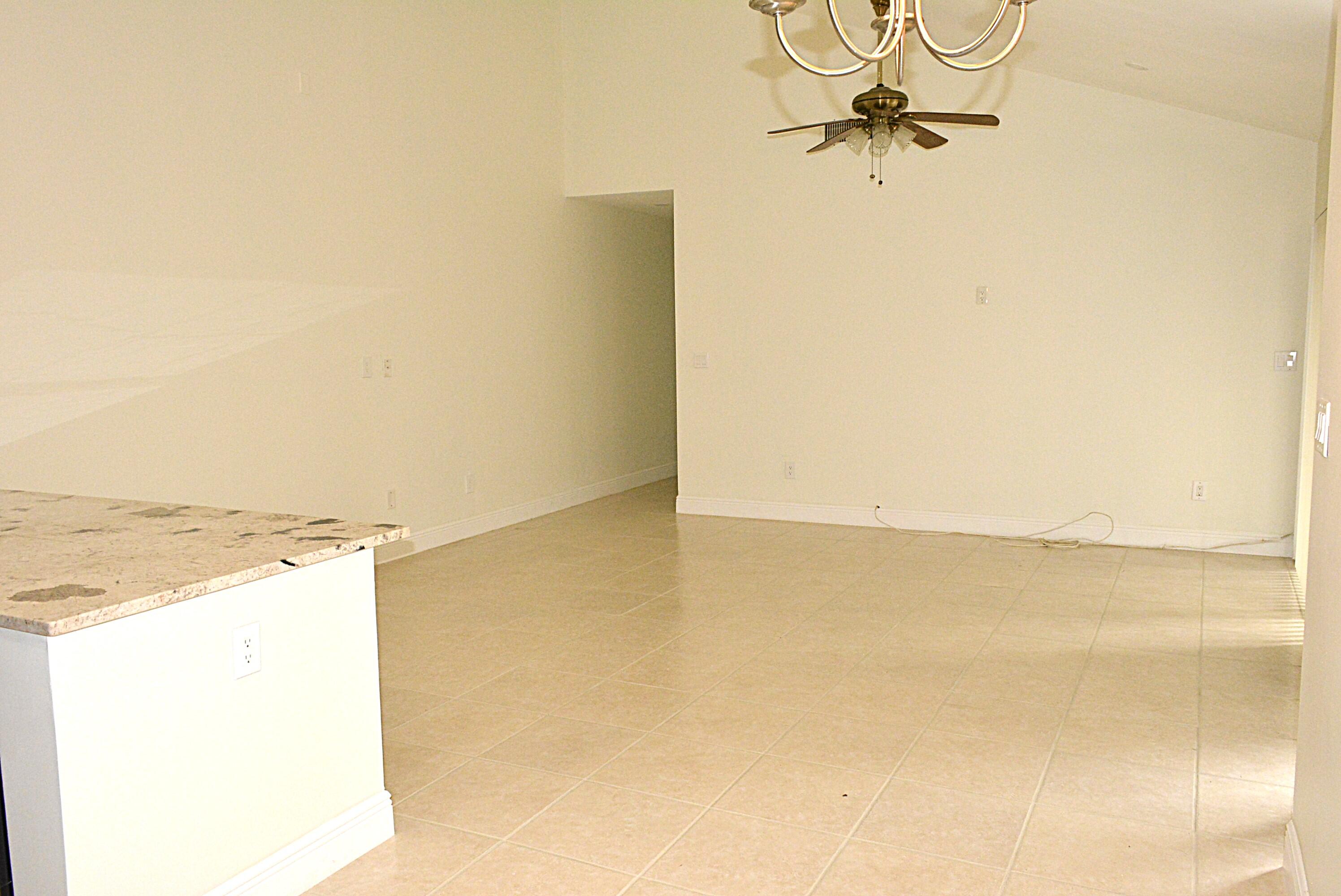 SUMMIT PINES UNIT 3 - Residential Lease