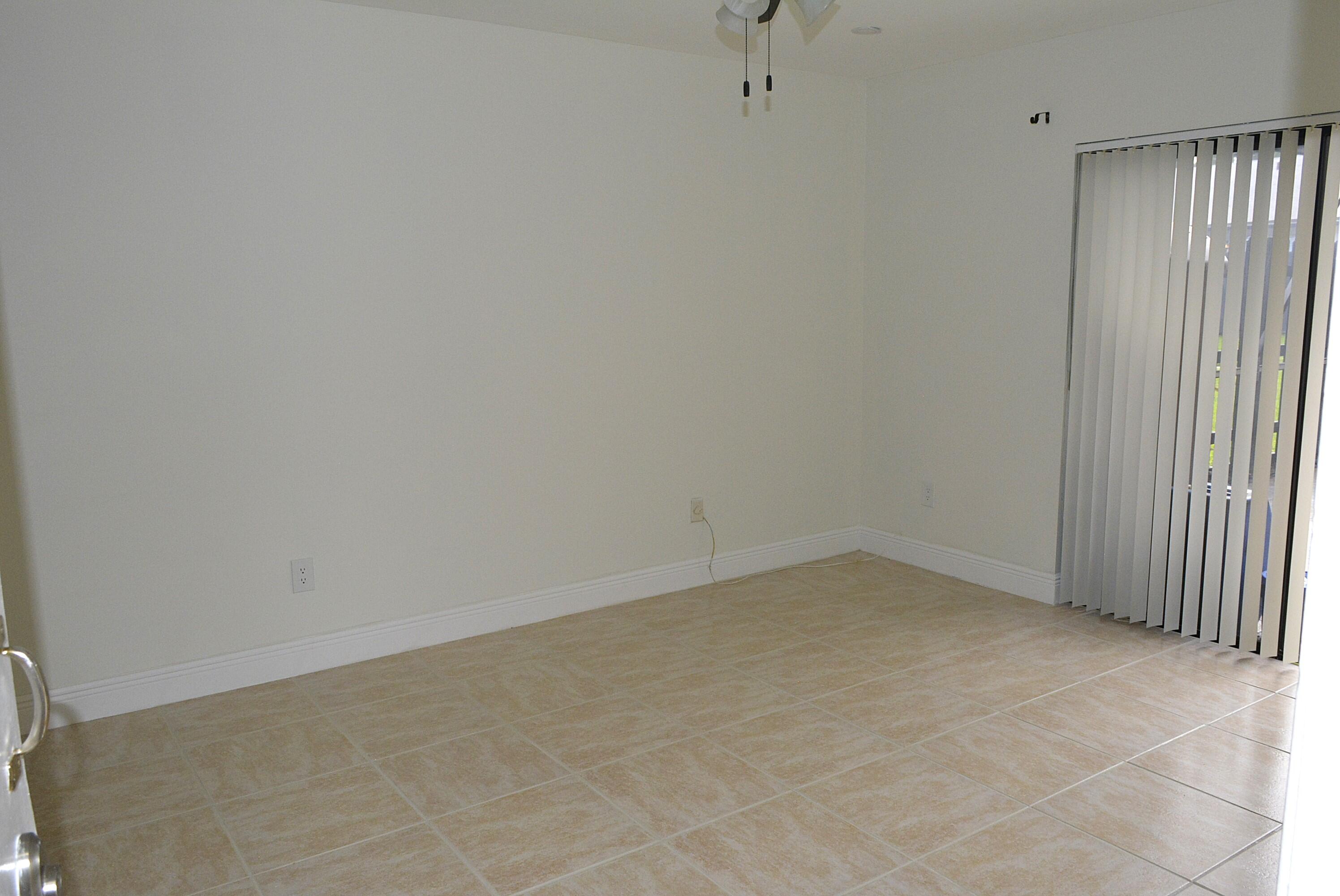SUMMIT PINES UNIT 3 - Residential Lease
