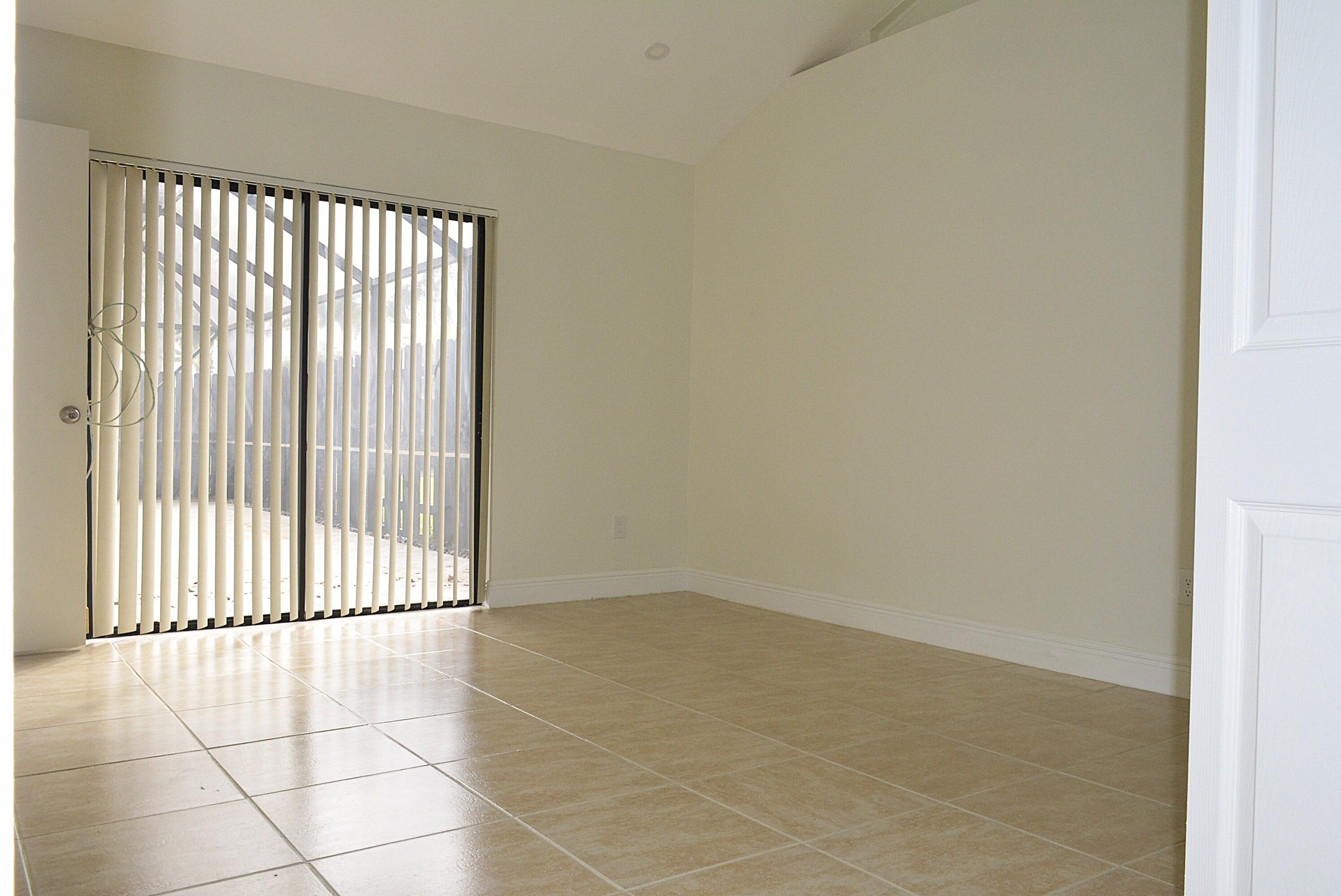SUMMIT PINES UNIT 3 - Residential Lease