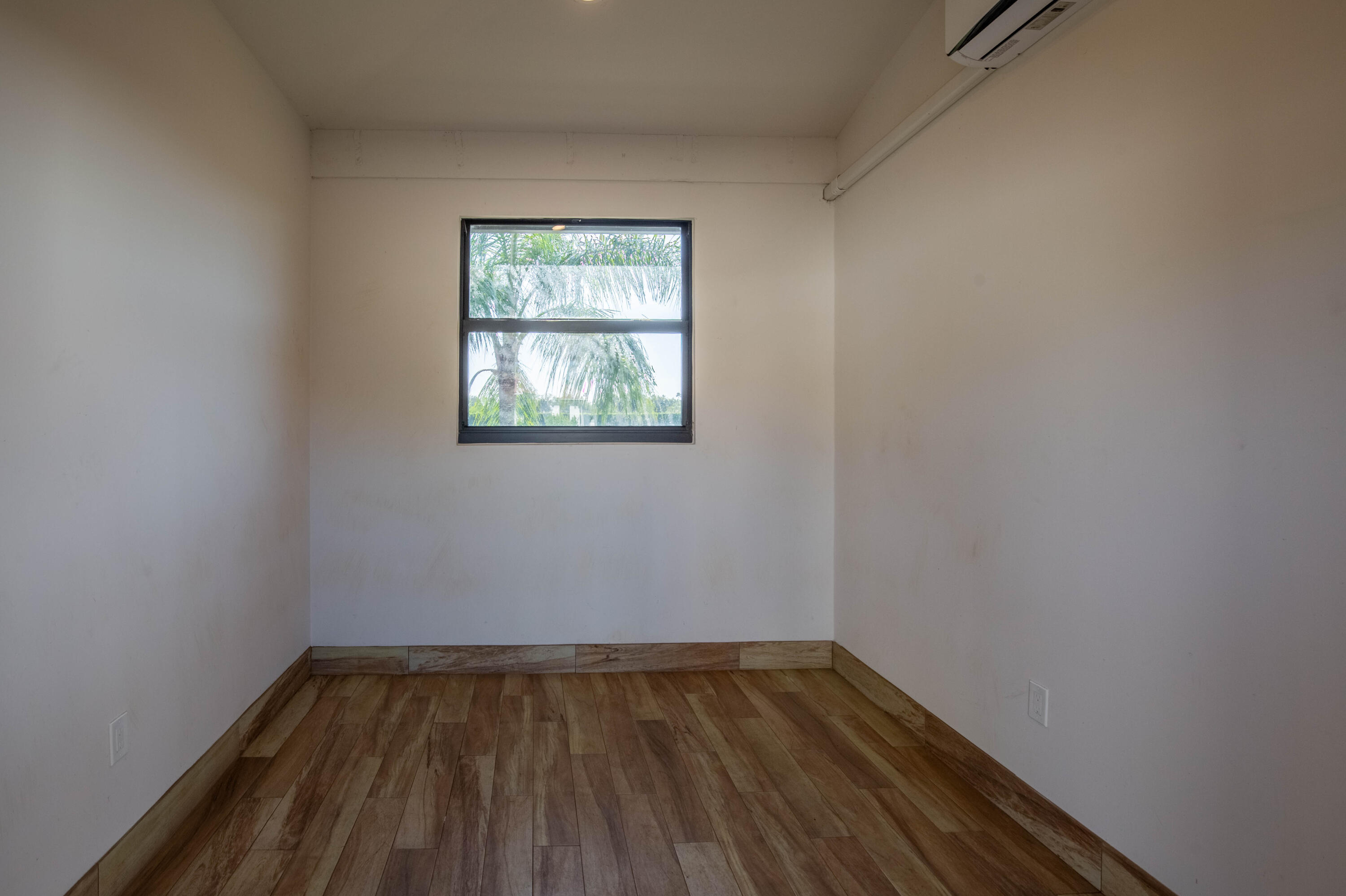 SADDLE TRAIL PARK OF WELLINGTON - Land