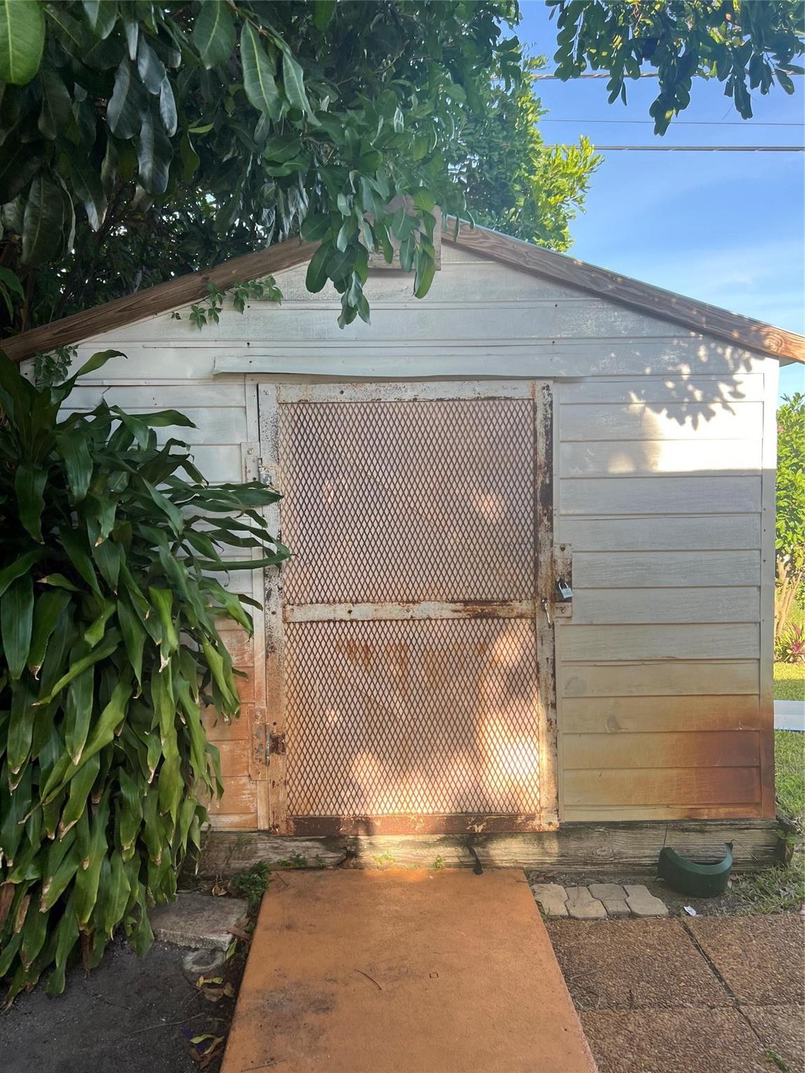 Larkdale - Residential Lease