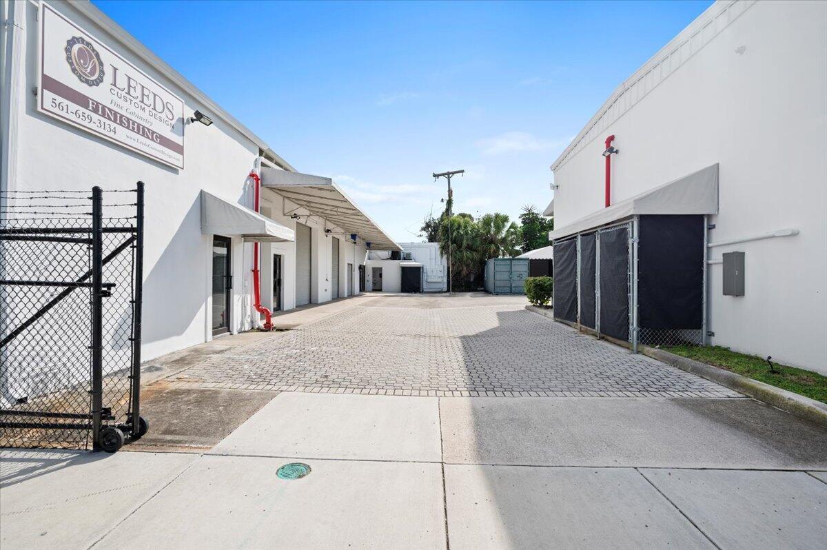 ESTATES OF SOUTH PALM BEA - Commercial Sale