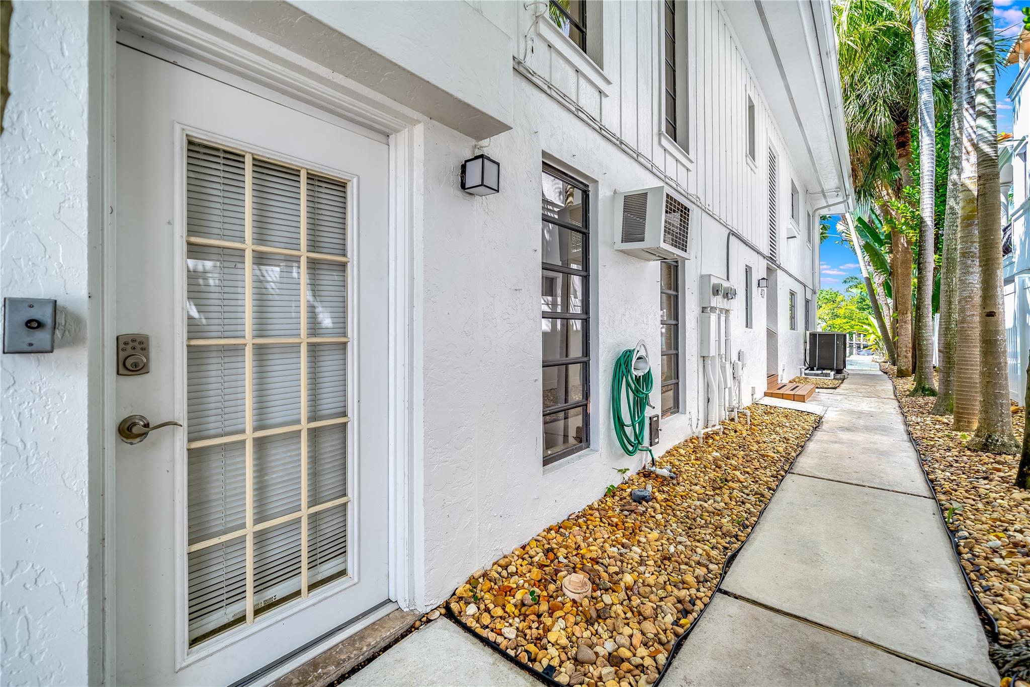 VICTORIA ISLES - Residential Income