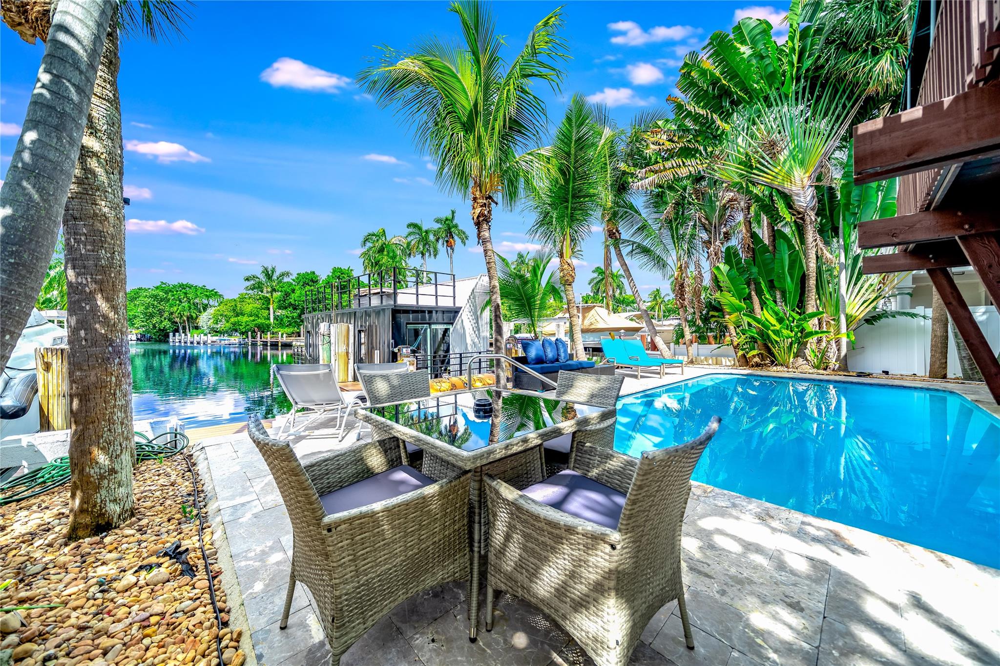 VICTORIA ISLES - Residential Income