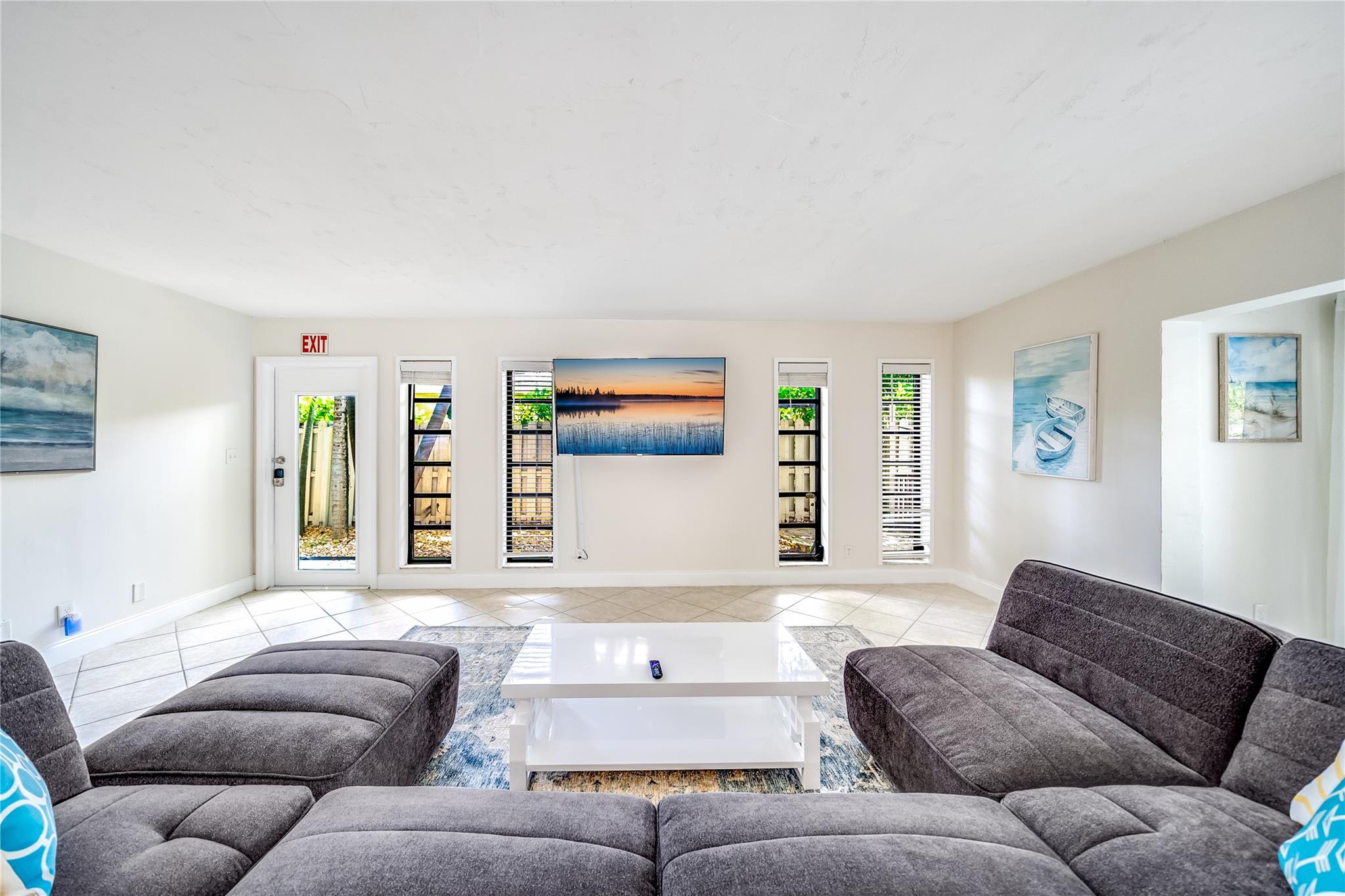 VICTORIA ISLES - Residential Income