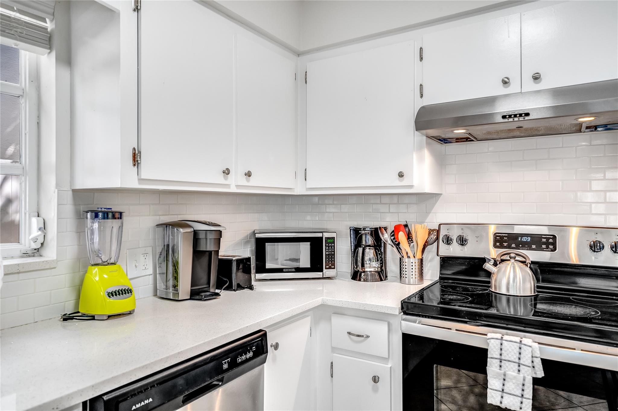 VICTORIA ISLES - Residential Income