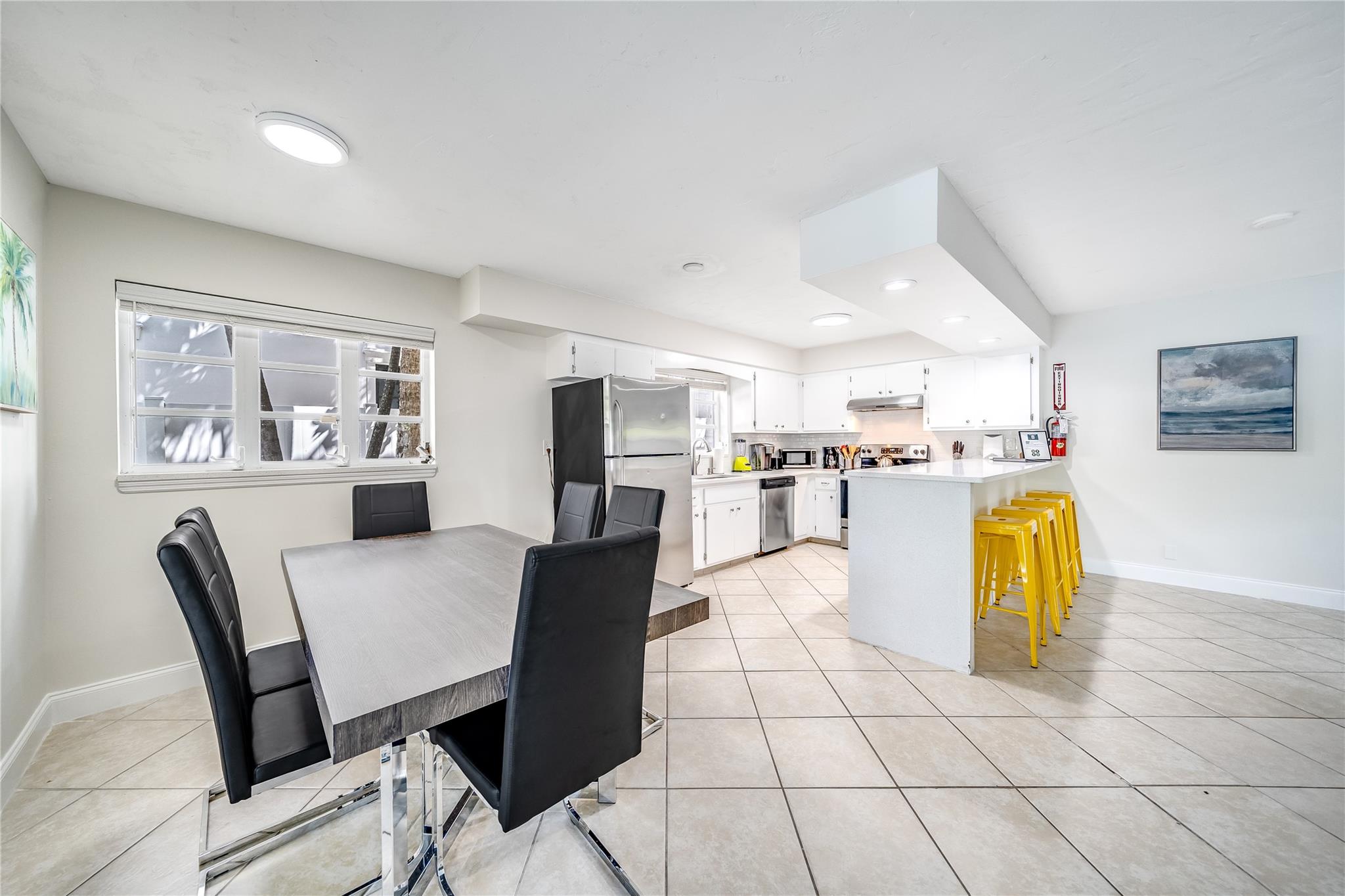 VICTORIA ISLES - Residential Income