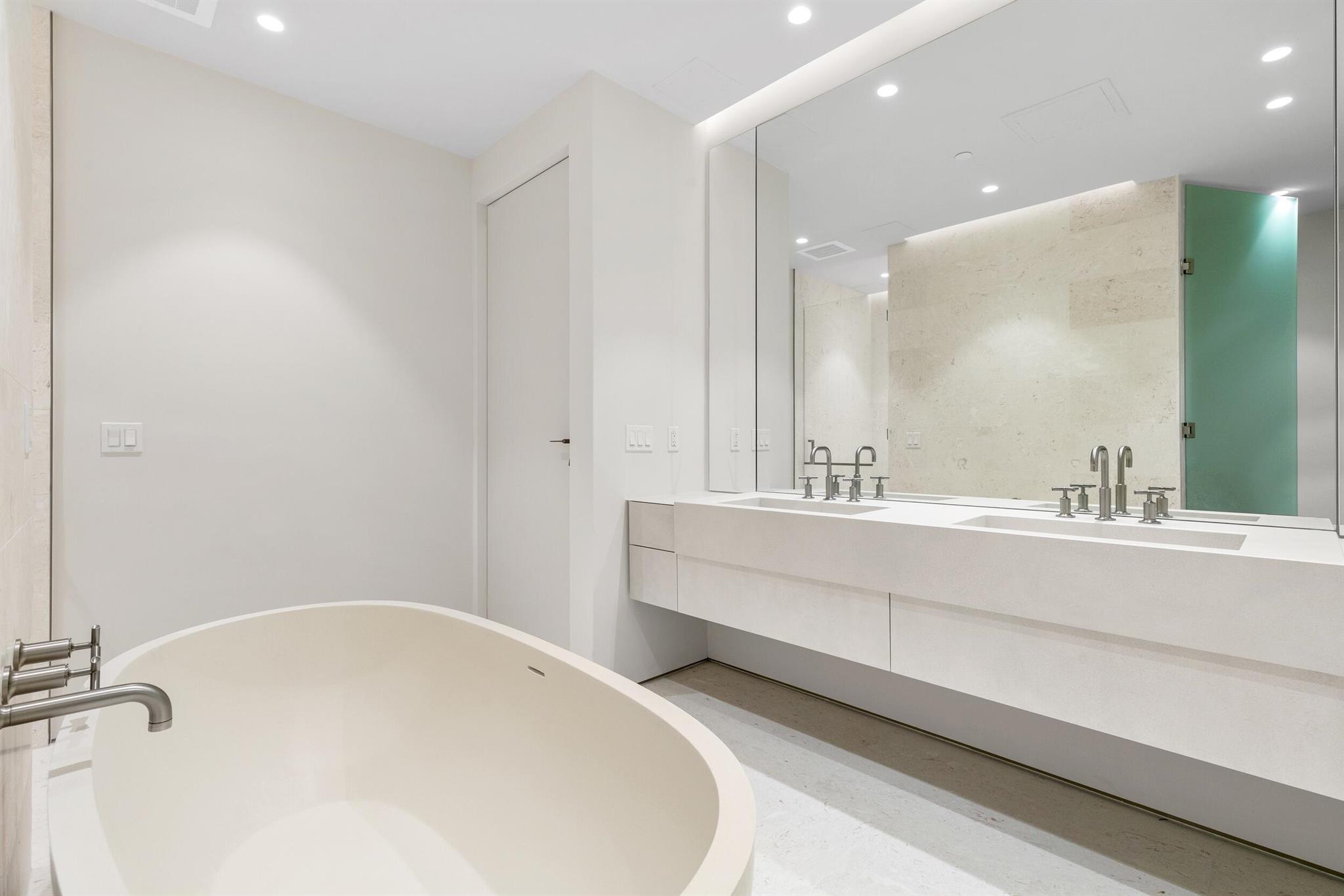 La Clara - Residential