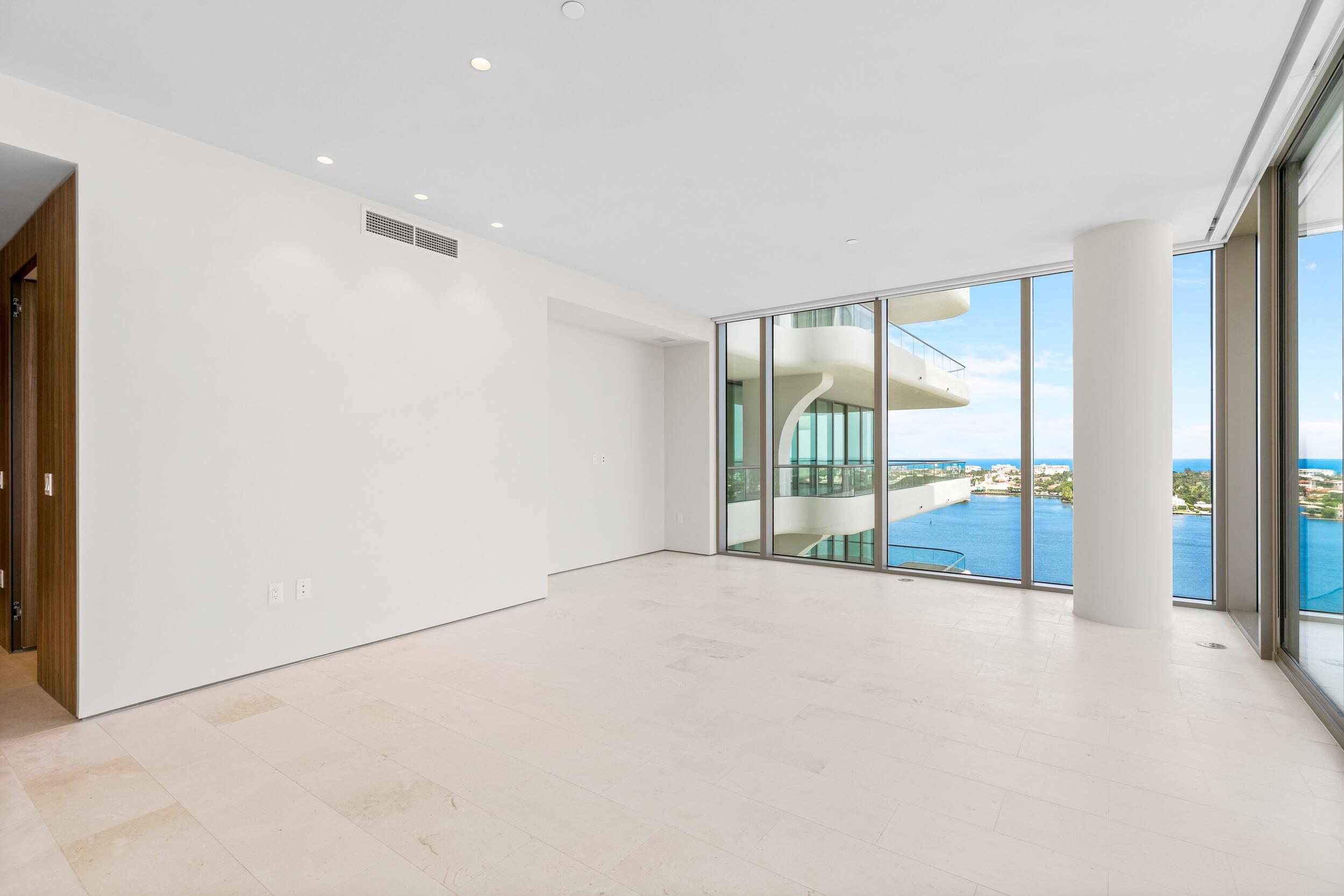 La Clara - Residential