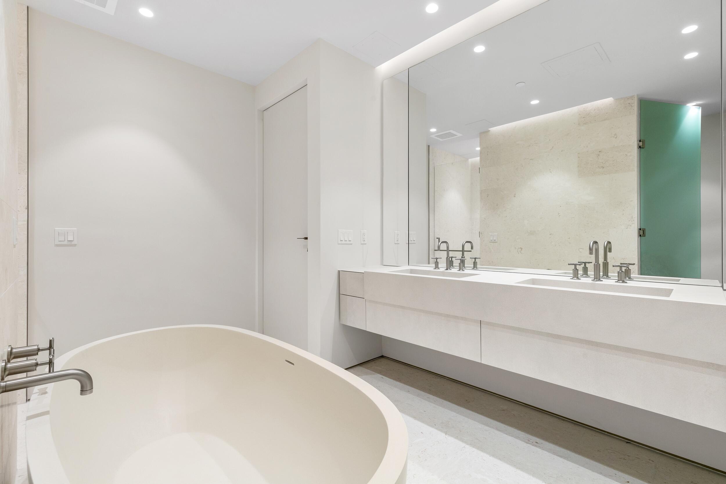 La Clara - Residential