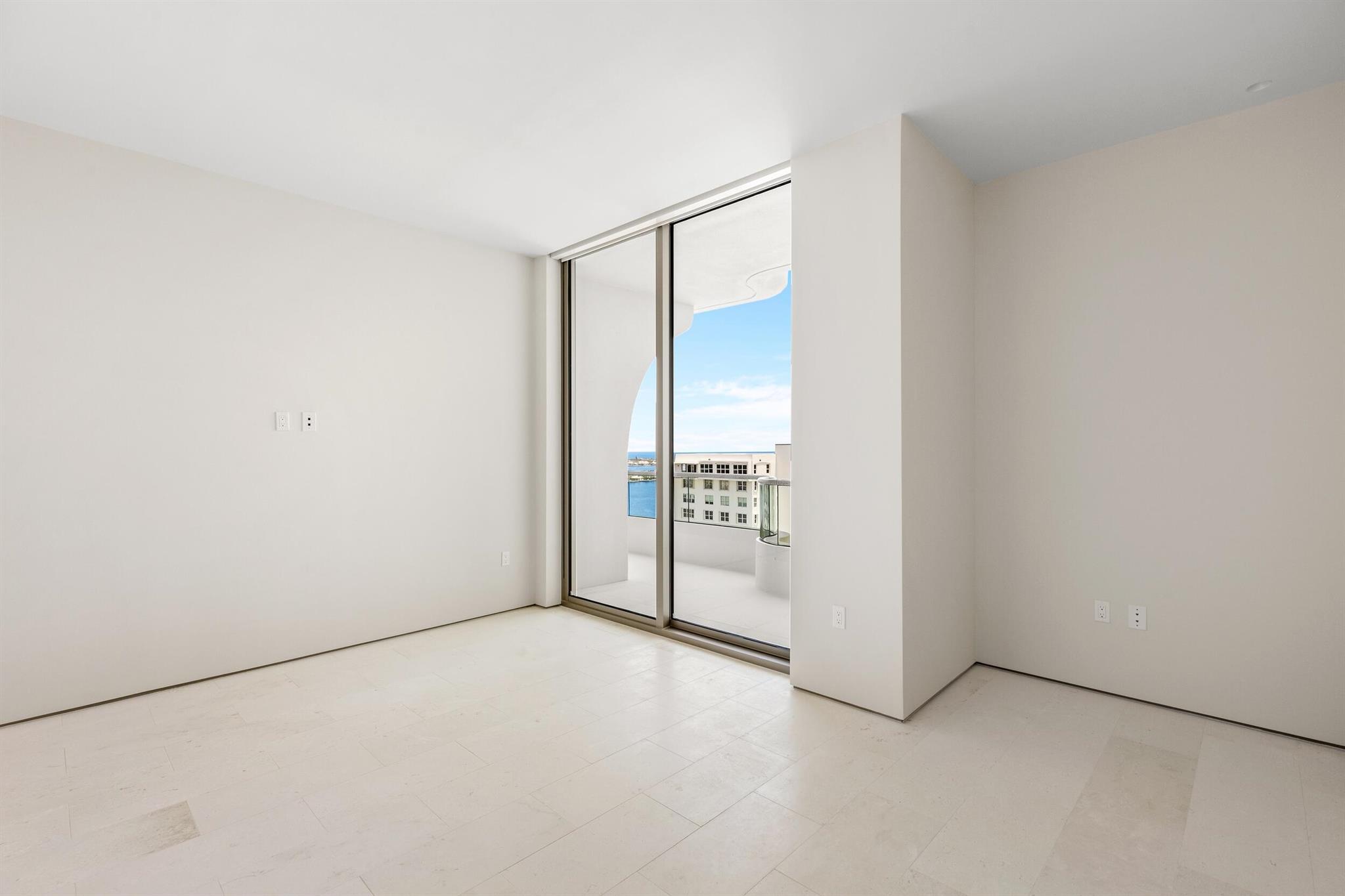 La Clara - Residential