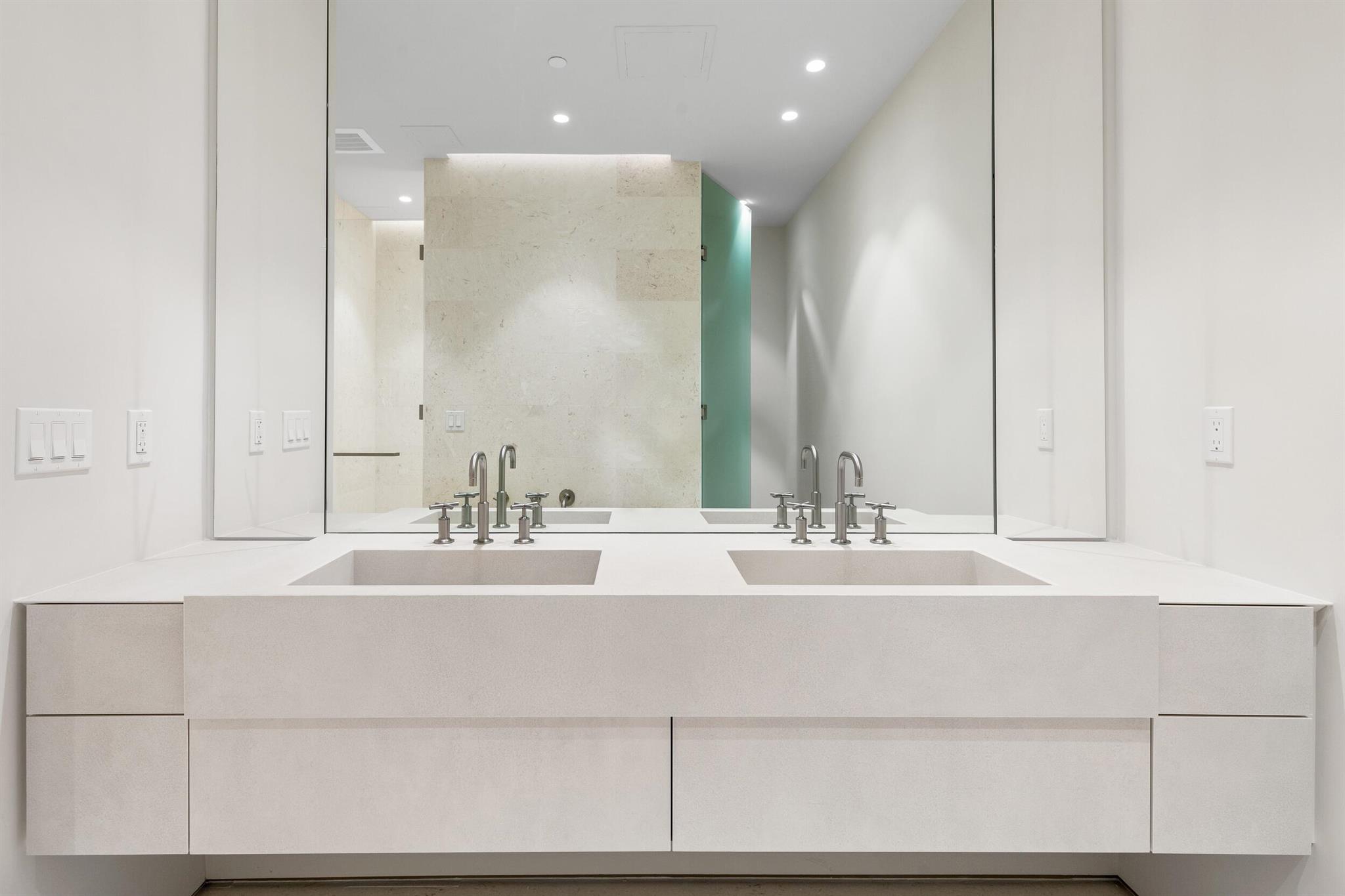 La Clara - Residential