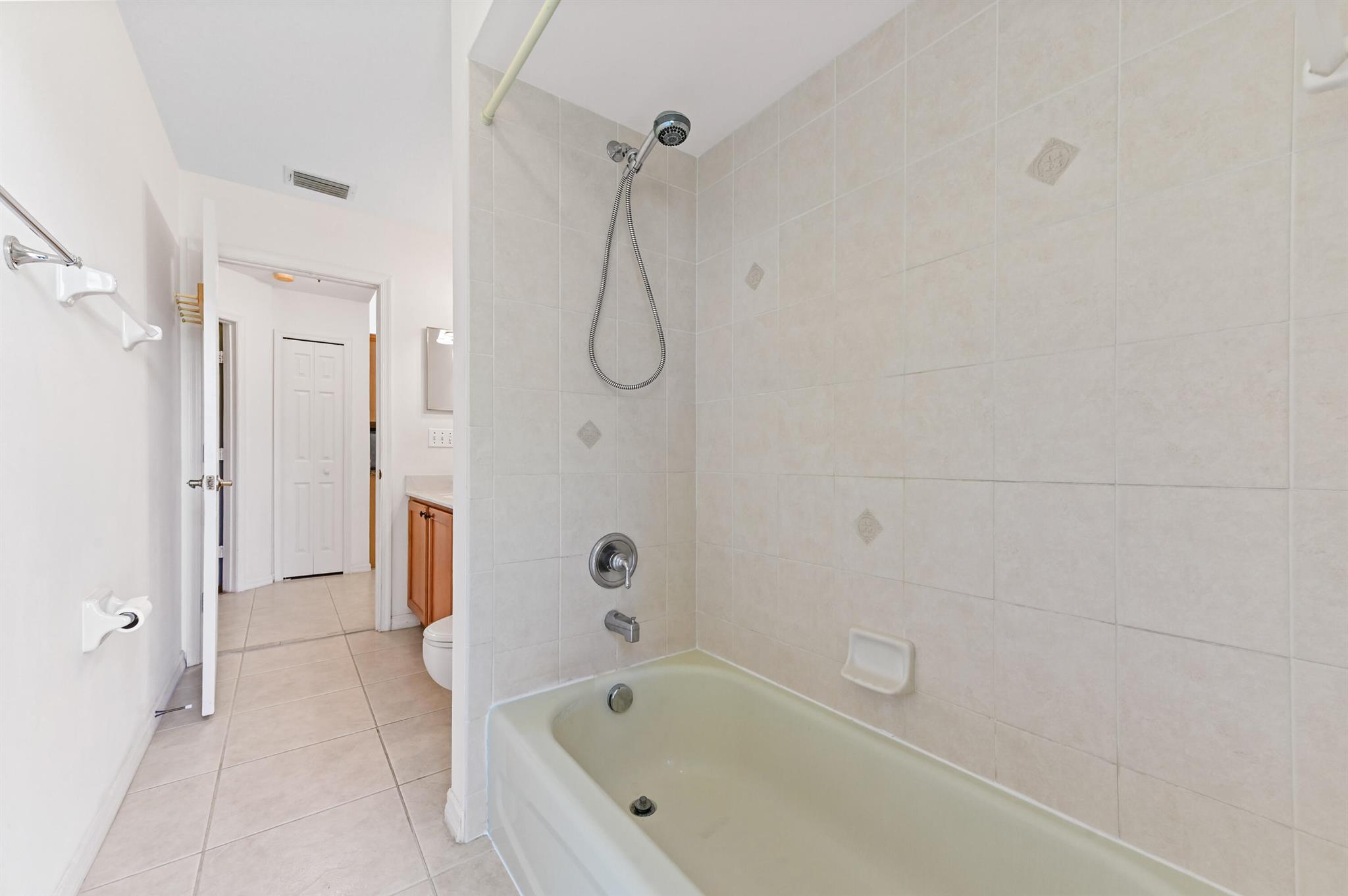 PORT ST LUCIE SECTION 15 - Residential Lease