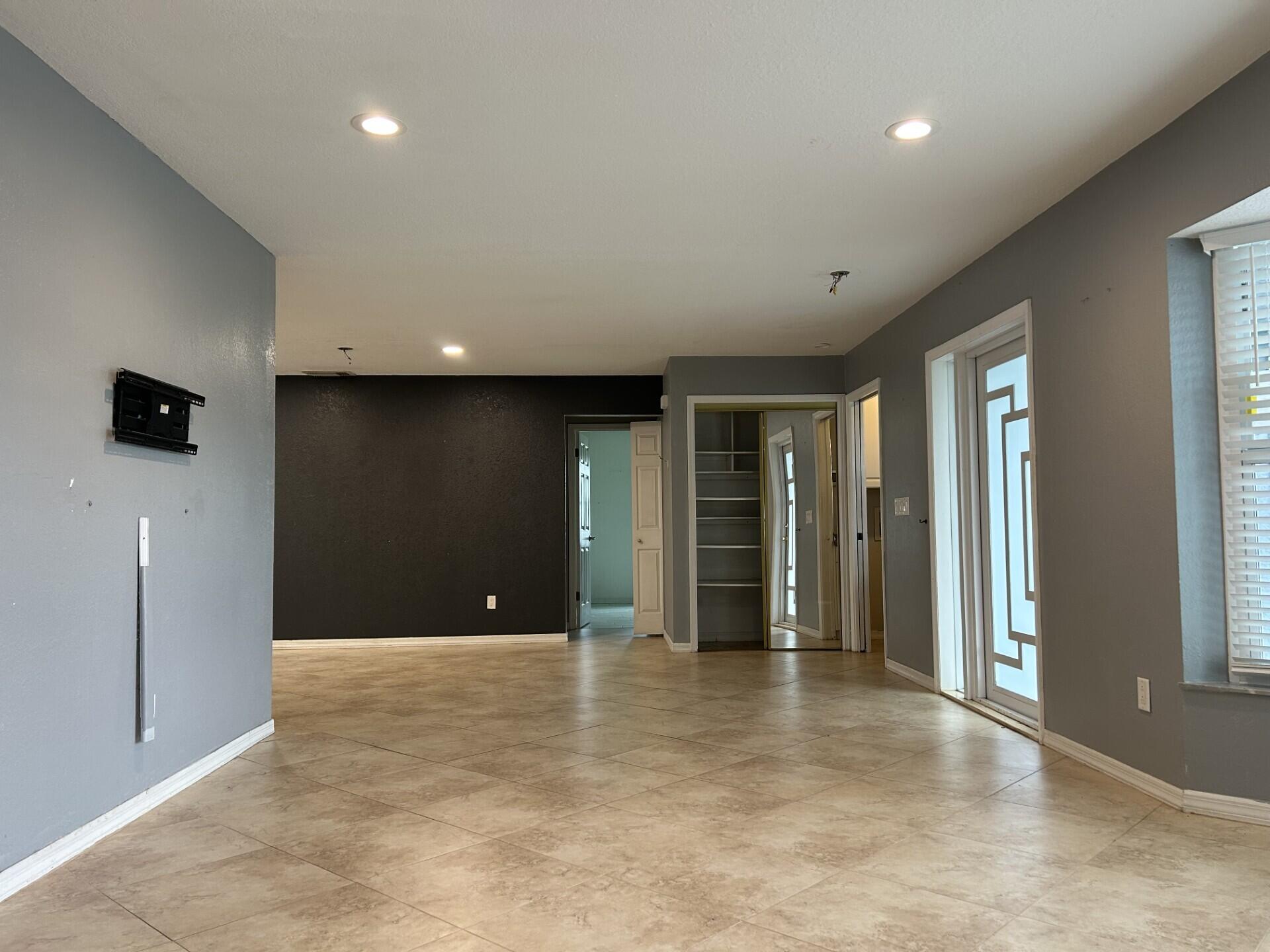SOUTH PORT ST LUCIE UNIT 4 - Residential